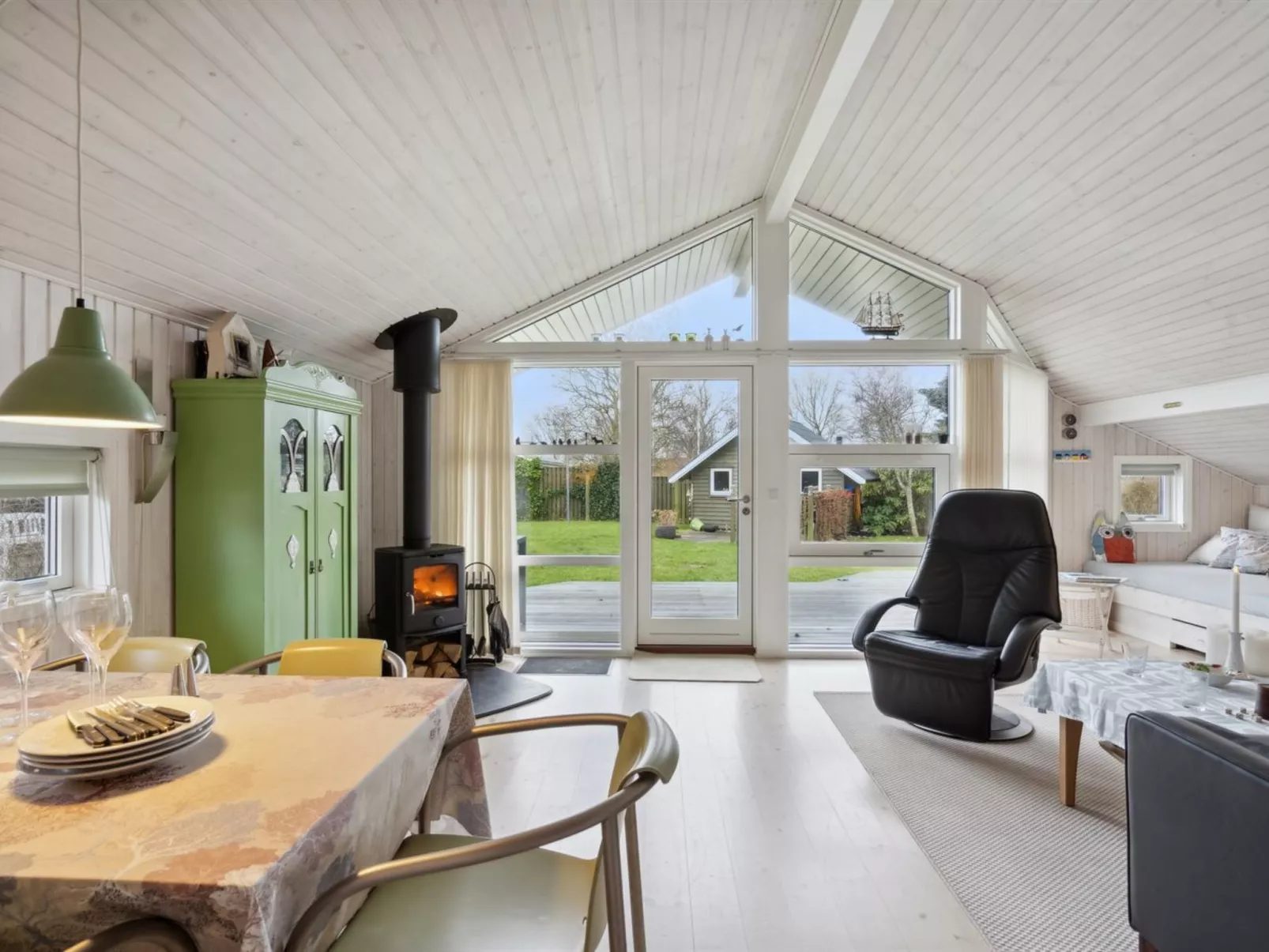 "Hereth" - 100m from the sea-Binnen