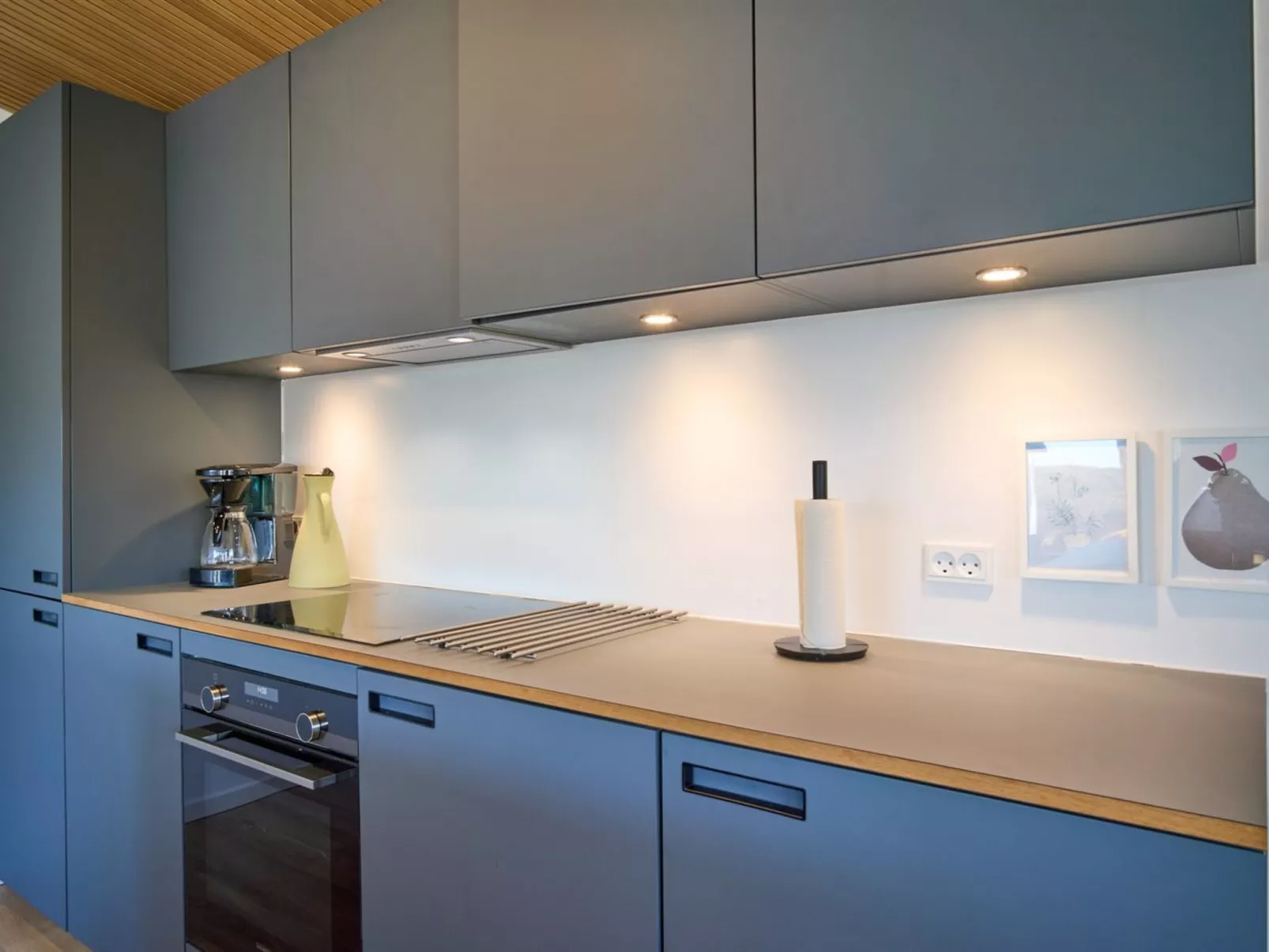 "Sasser" - 450m from the sea-Binnen