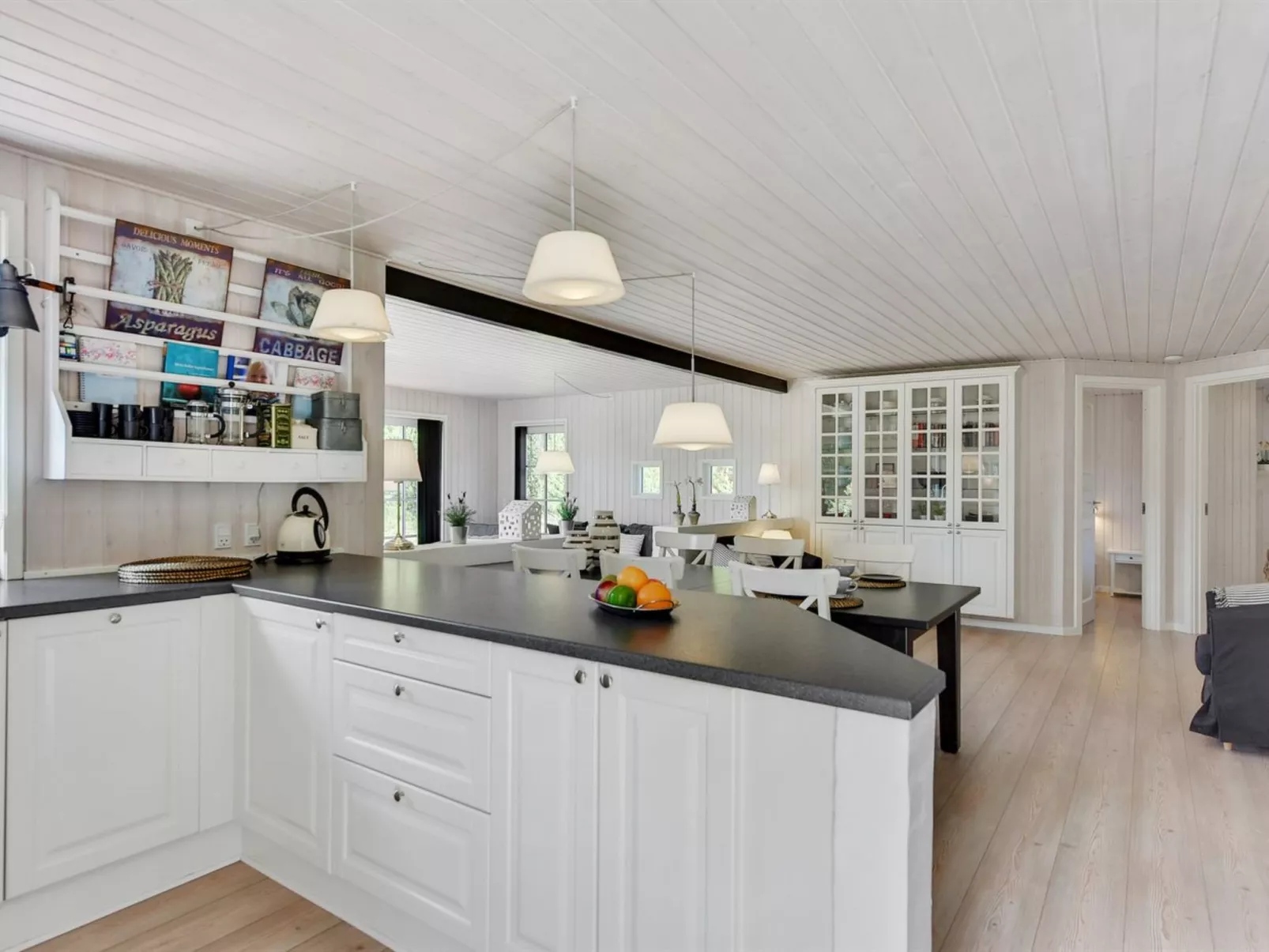 "Raili" - 1.5km from the sea-Binnen