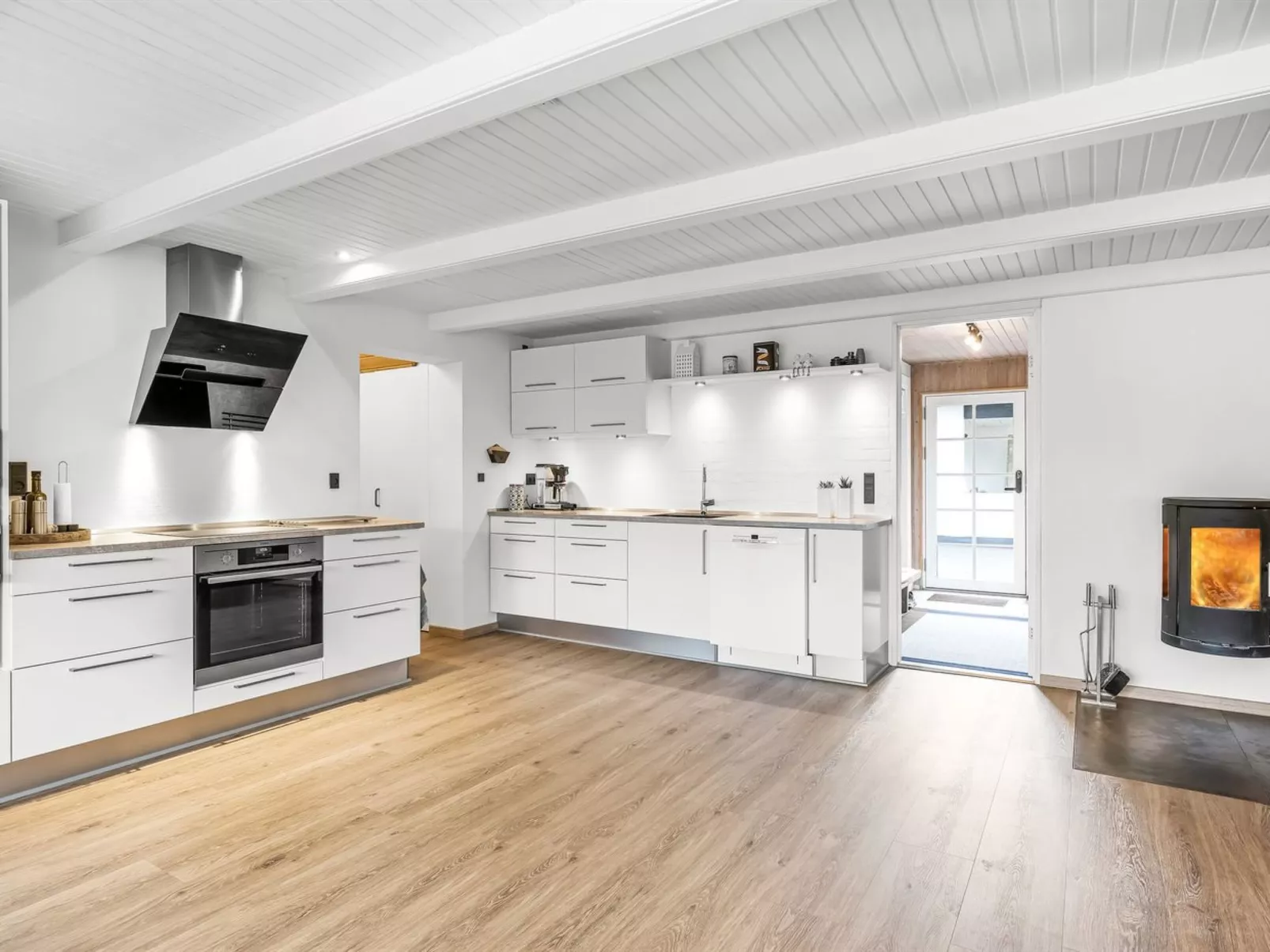 "Rasmina" - 1.2km from the sea-Binnen