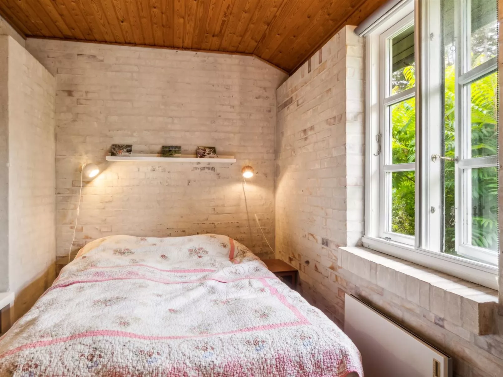 "Uschi" - 86m from the sea-Binnen