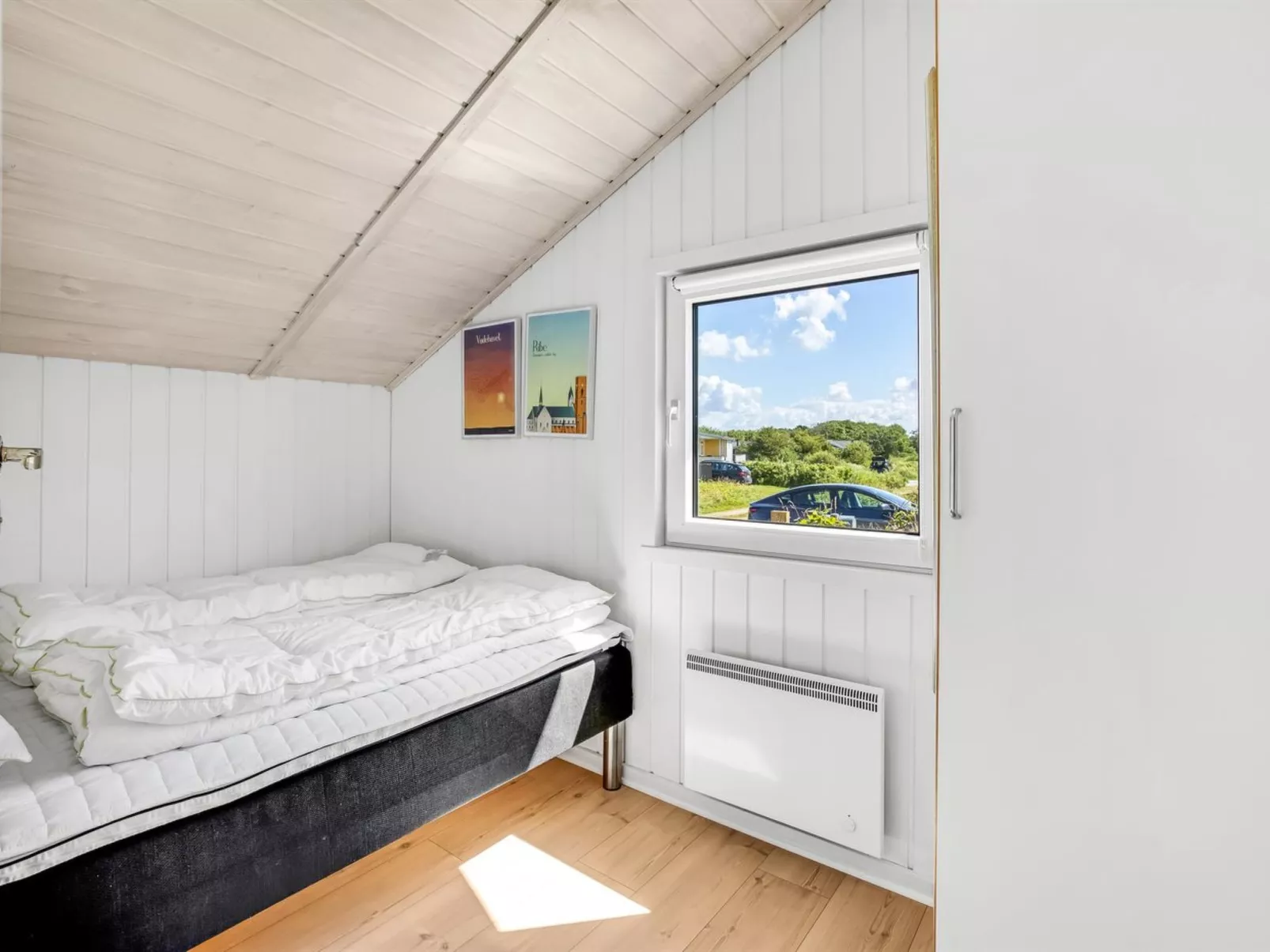 "Hariet" - 300m from the sea-Binnen