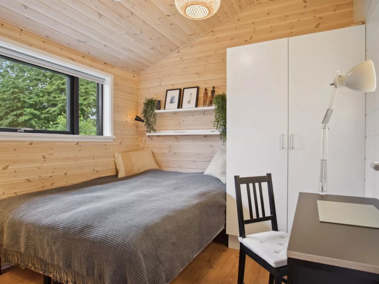 "Huldrik" - 100m from the sea-Binnen