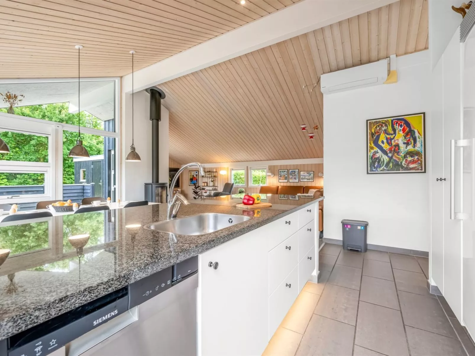 "Noreen" - 1.4km to the fjord-Binnen