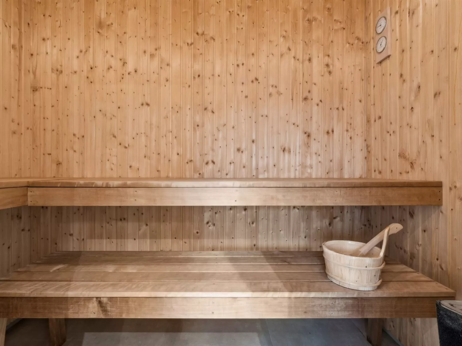 "Zezilie" - 500m from the sea-Binnen