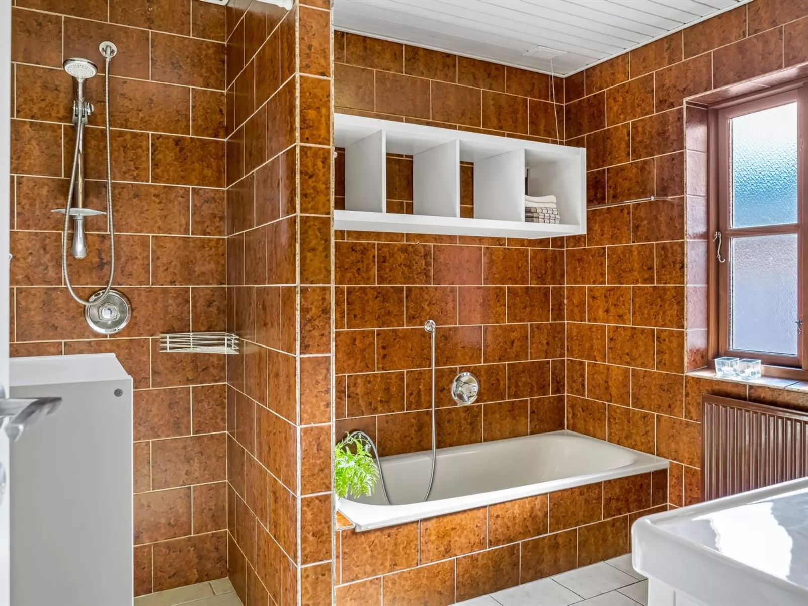 "Satu" - 2km from the sea-Binnen