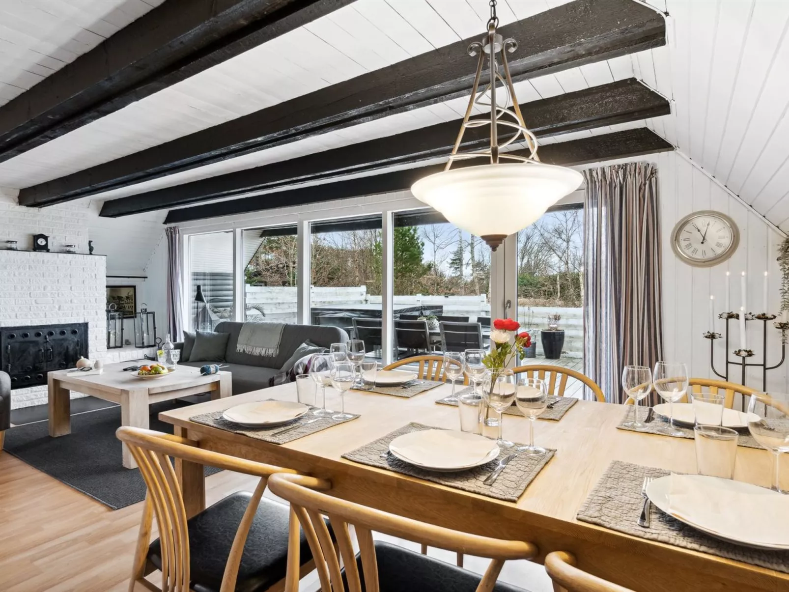 "Jace" - 900m from the sea-Binnen