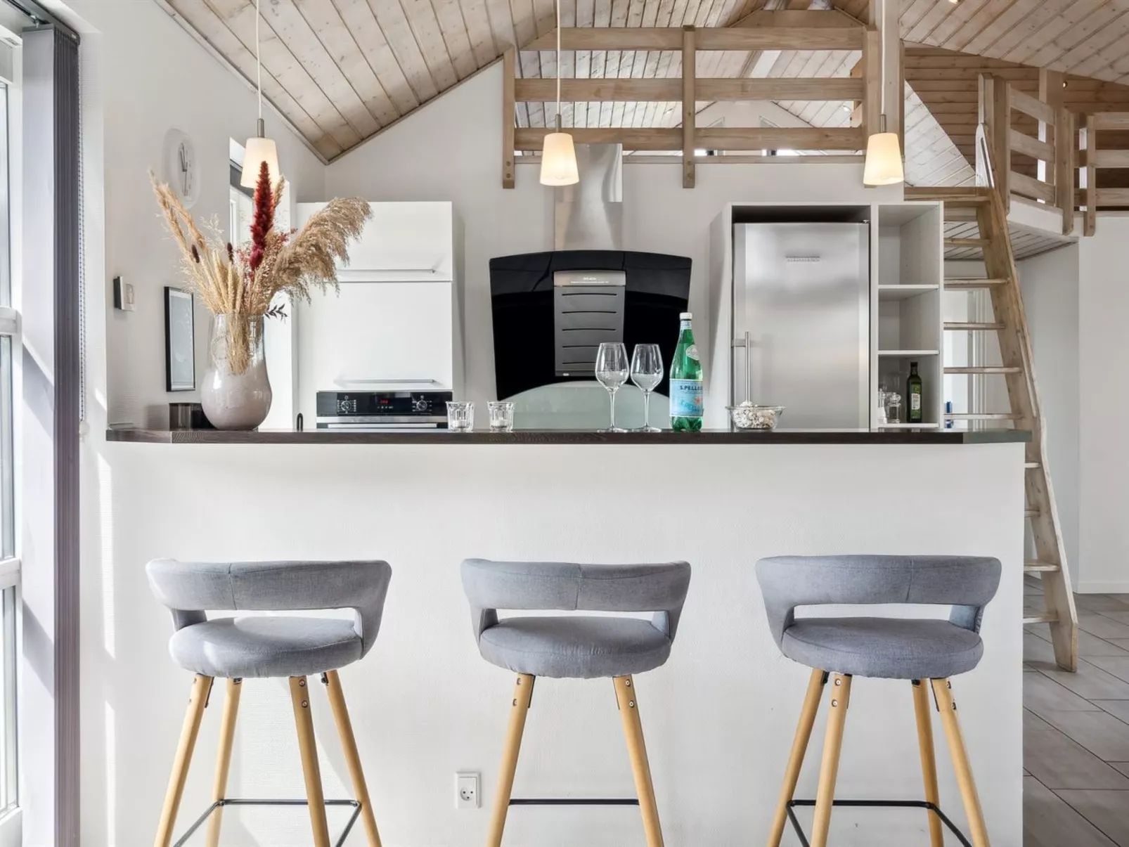 "Hakan" - 900m from the sea-Binnen