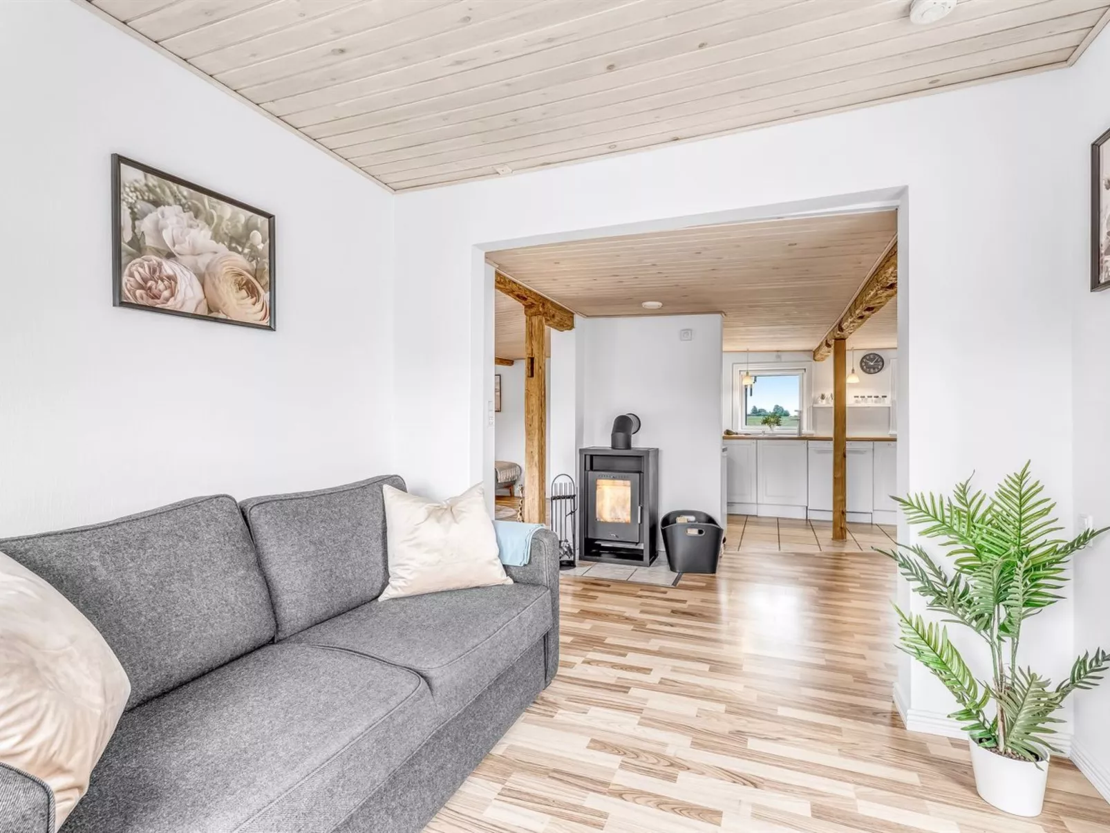 "Anneke" - 1.3km from the sea-Binnen