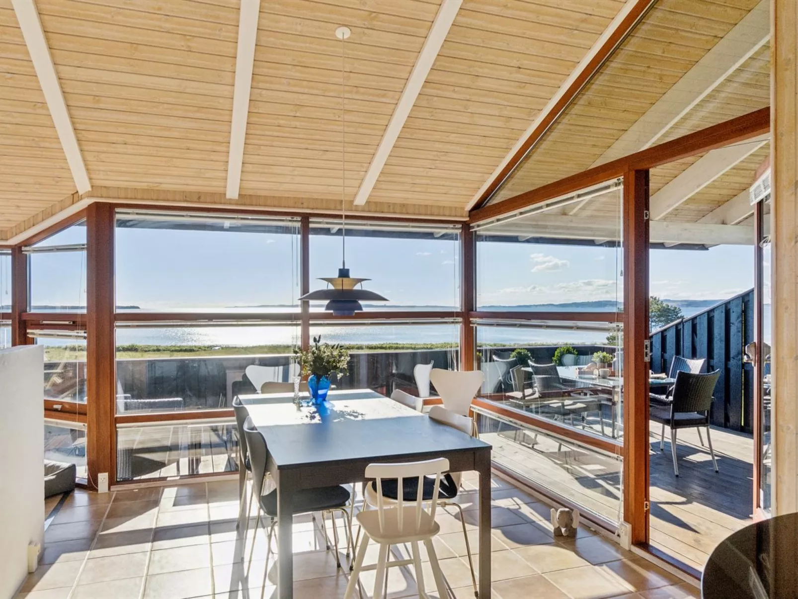 "Mariska" - 100m from the sea-Binnen