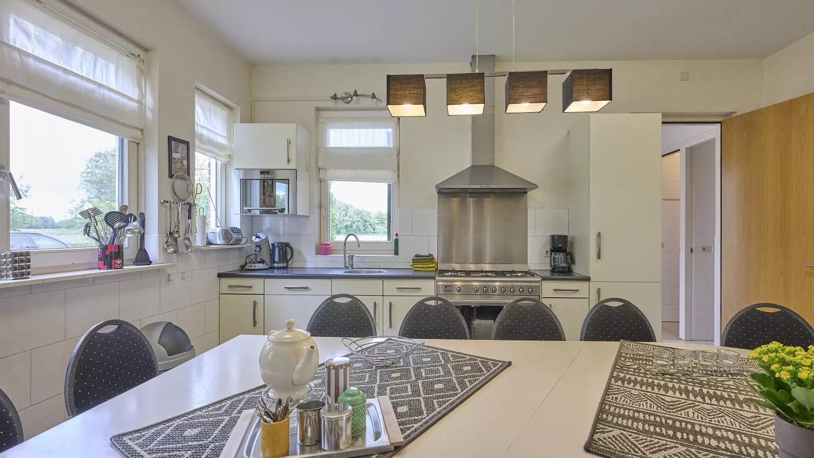 T Achterhoes-Eetkamer