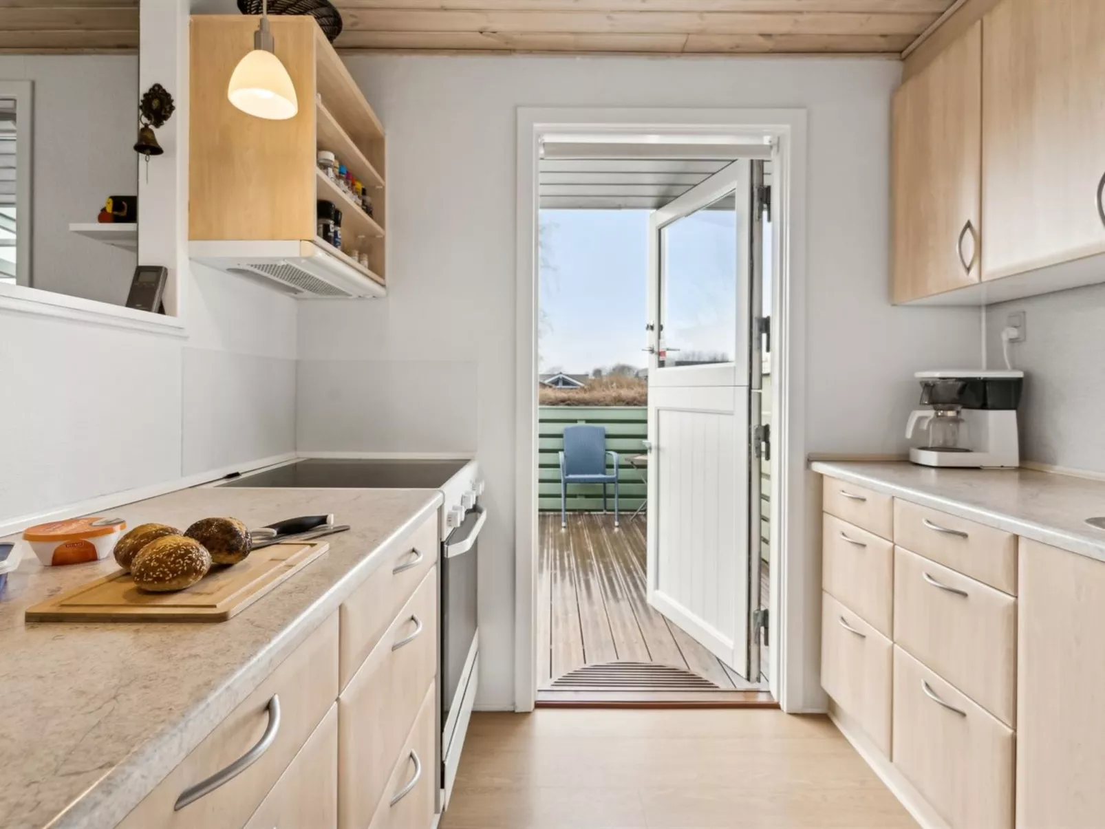 "Severine" - 650m from the sea-Binnen