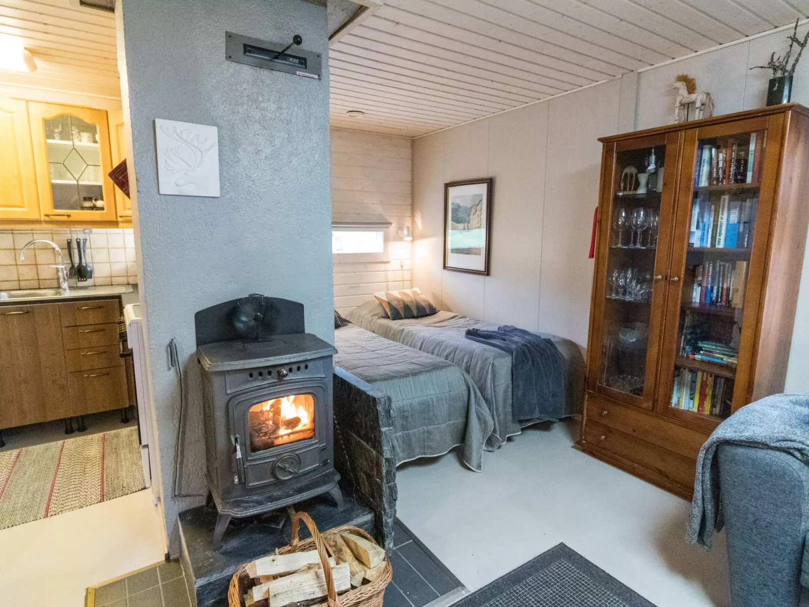 Lystikämän tupa-Binnen