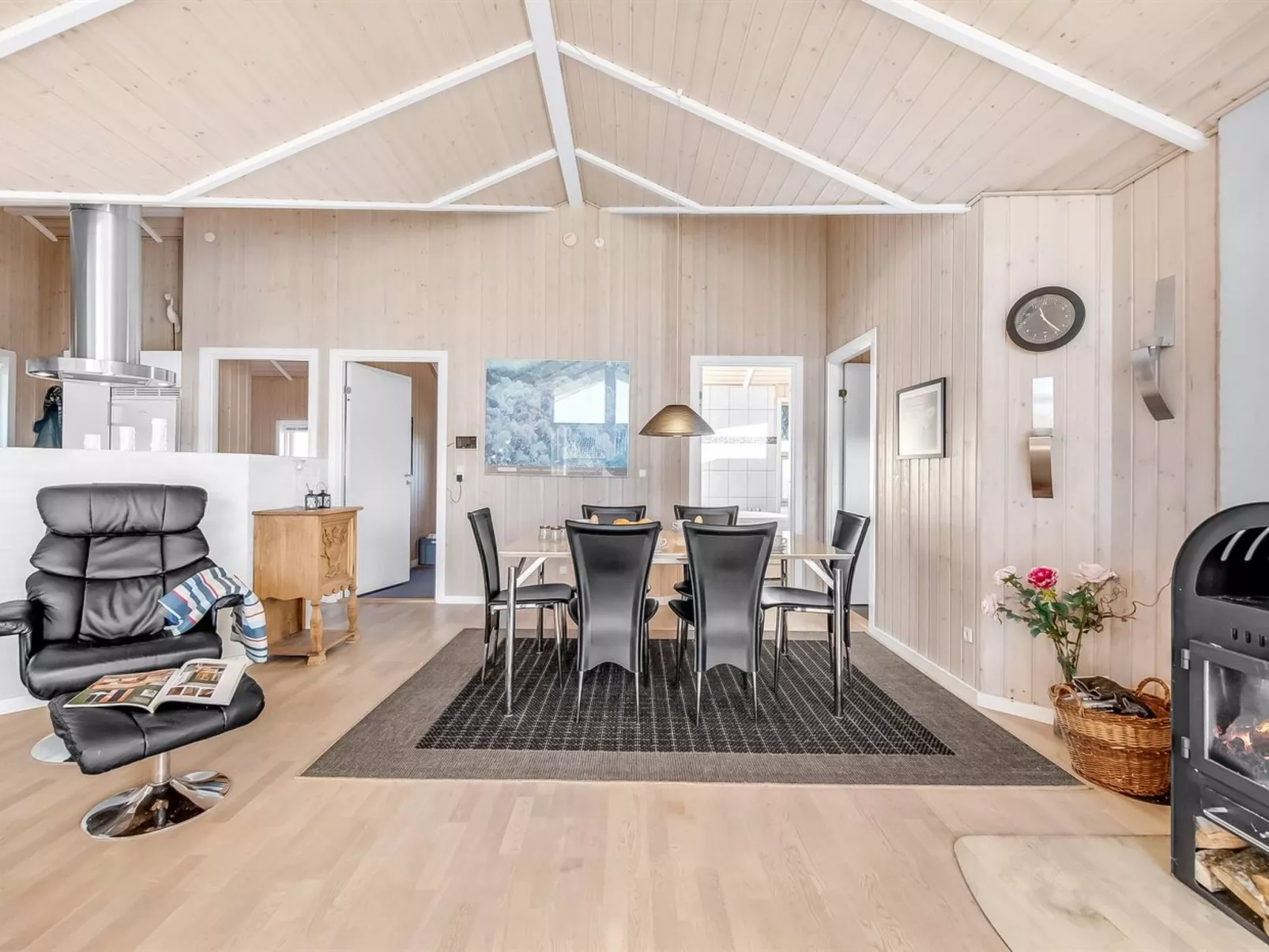 "Asgard" - 800m to the fjord-Binnen