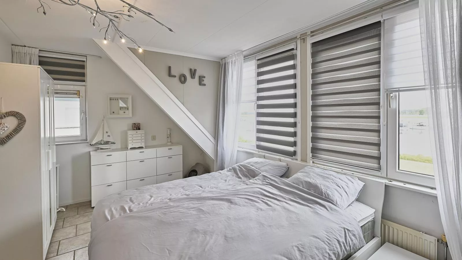 Maaszicht-Slaapkamer