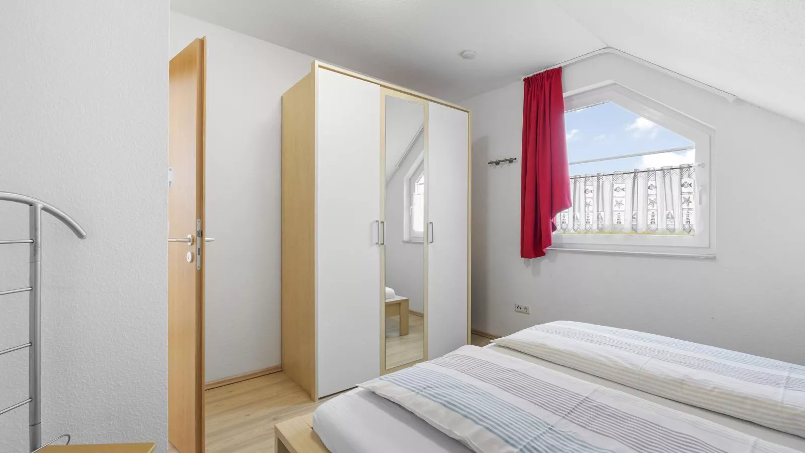 Stranddistel links mit Sauna-Slaapkamer