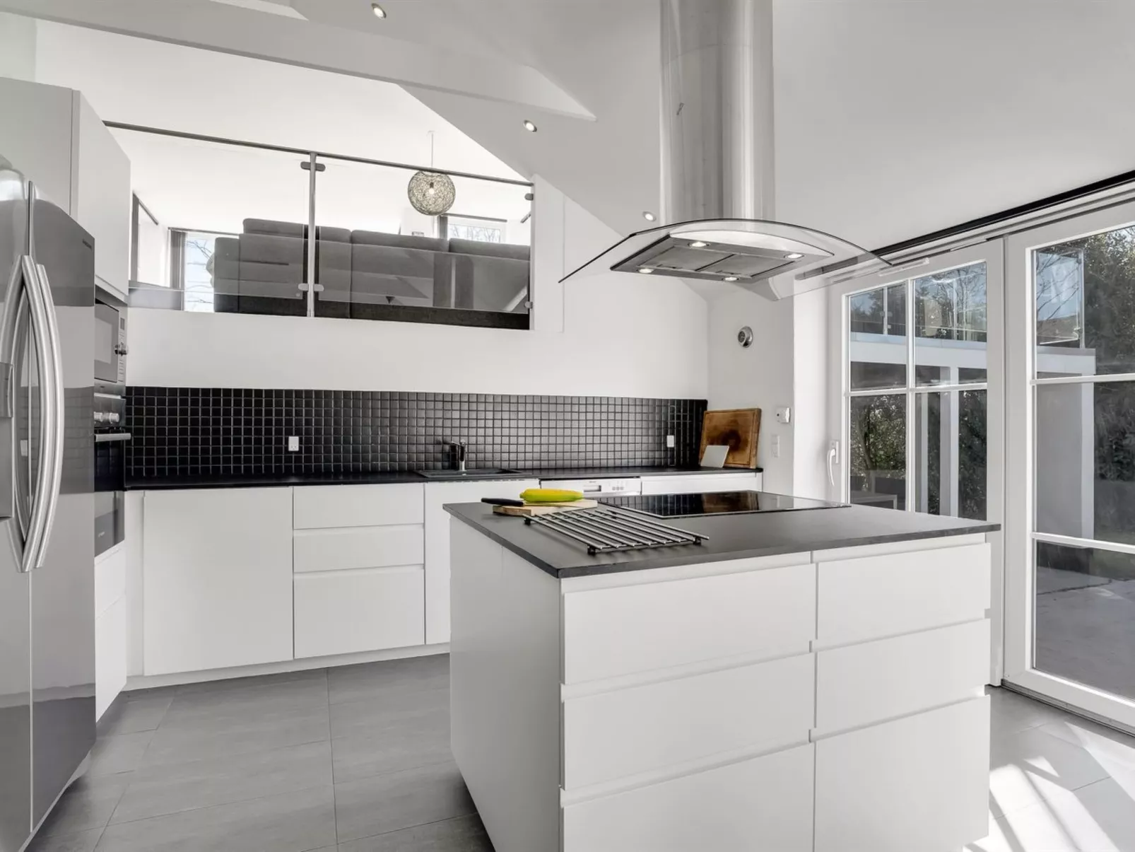 "Judit" - 10m from the sea-Binnen