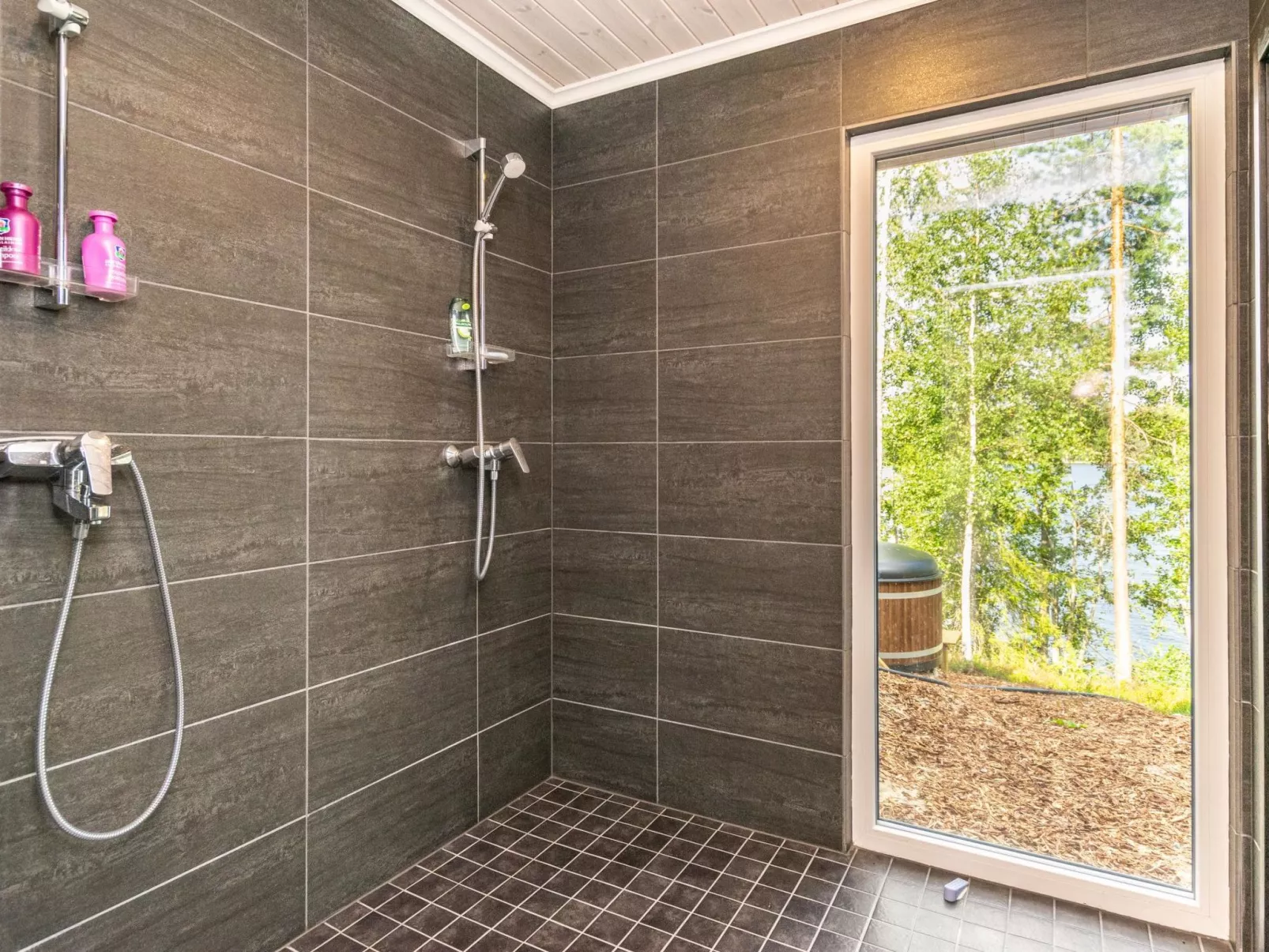 Hot pool cottage kesäranta-Binnen