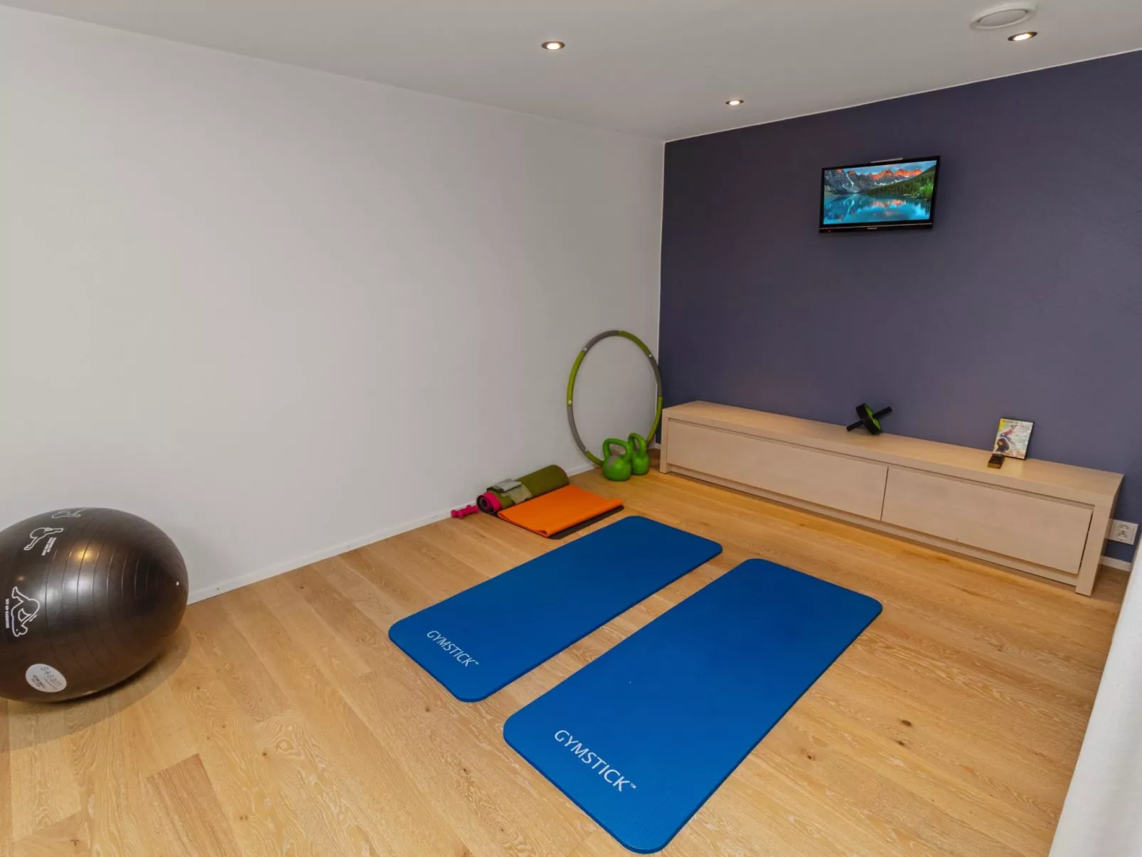 Holy lake chalet a-Binnen