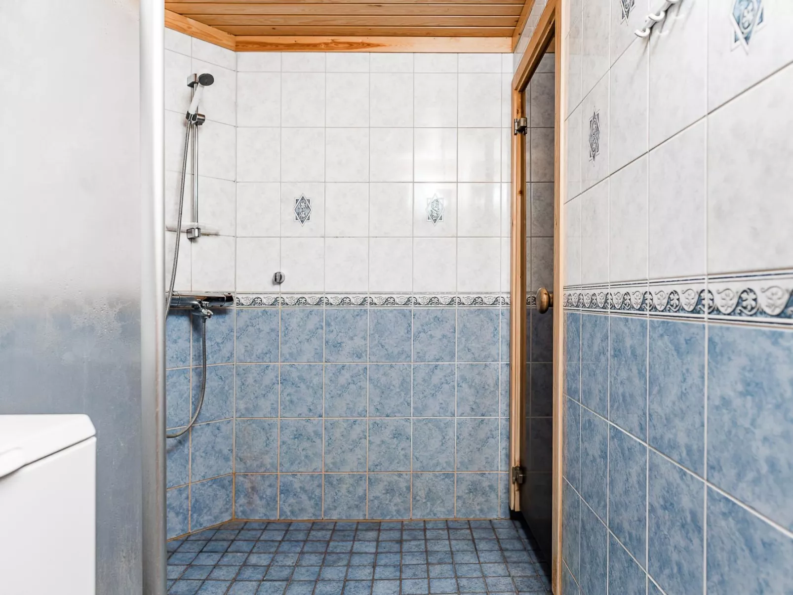 Kinostupa 2a (15-16)-Binnen