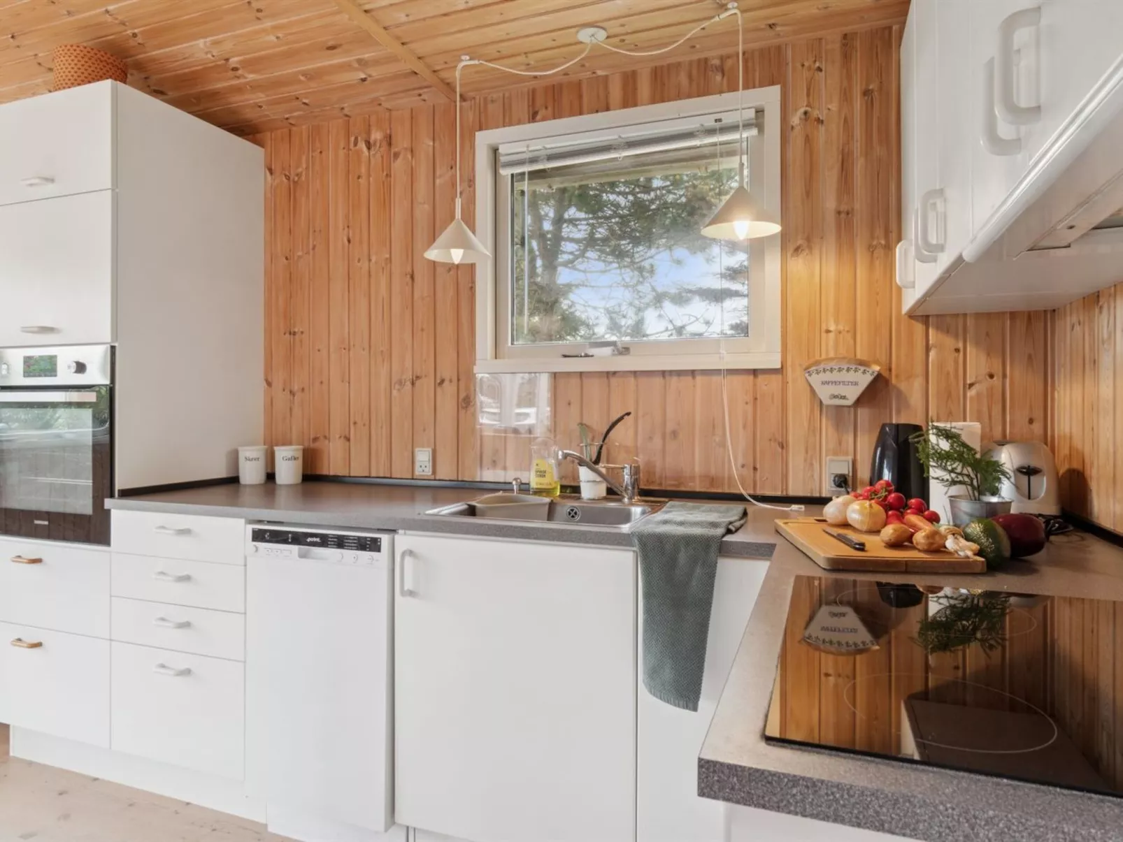 "Saija" - 100m from the sea-Binnen