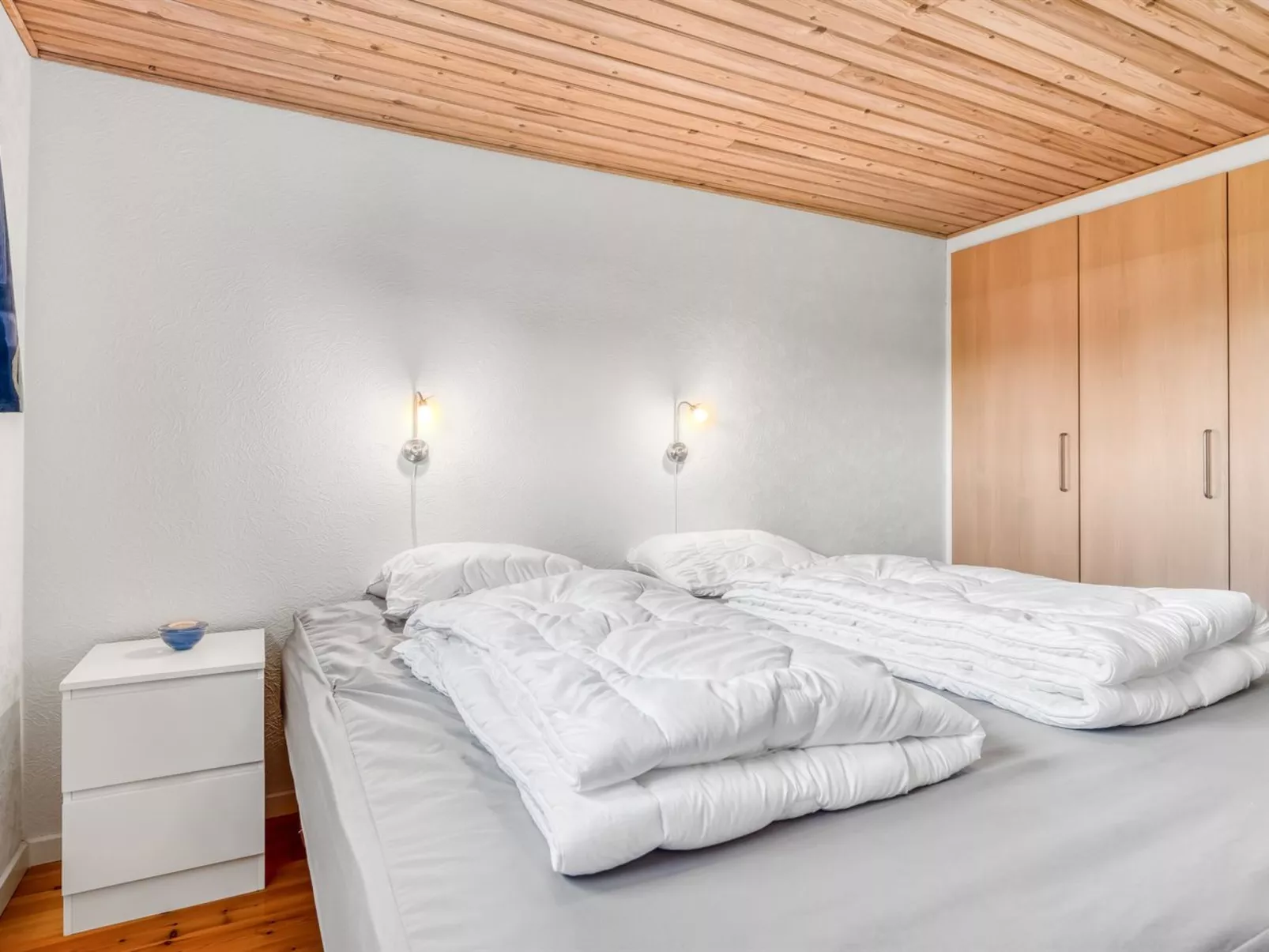 "Rathi" -  from the sea-Binnen