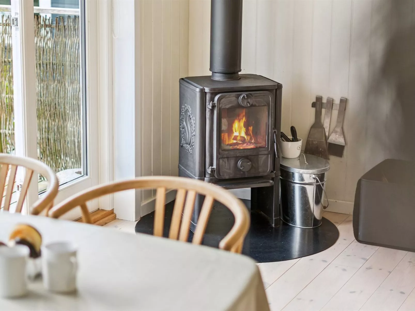 "Esme" - 225m to the fjord-Binnen