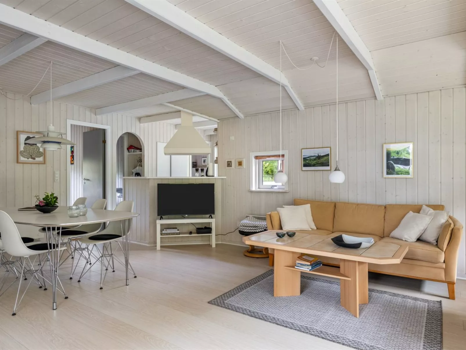 "Hennrik" - 240m from the sea-Binnen