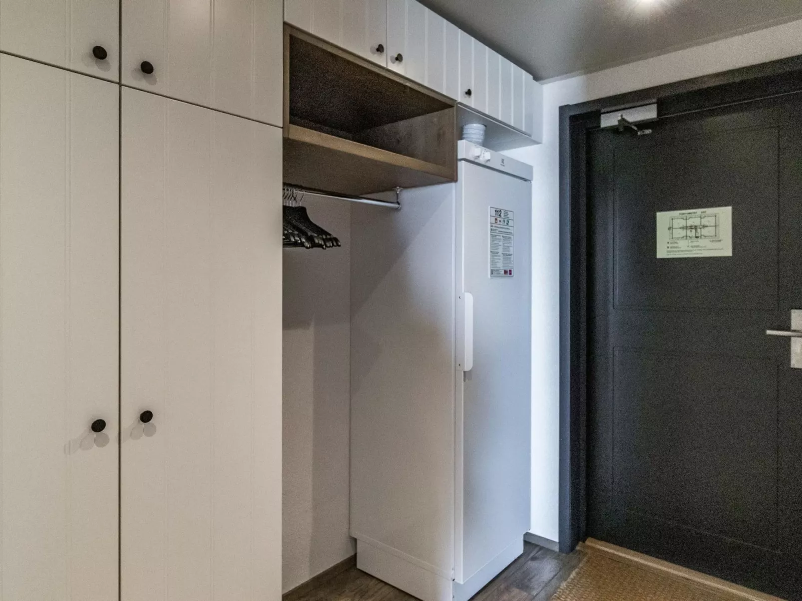 Uniikki 75, c402-Binnen