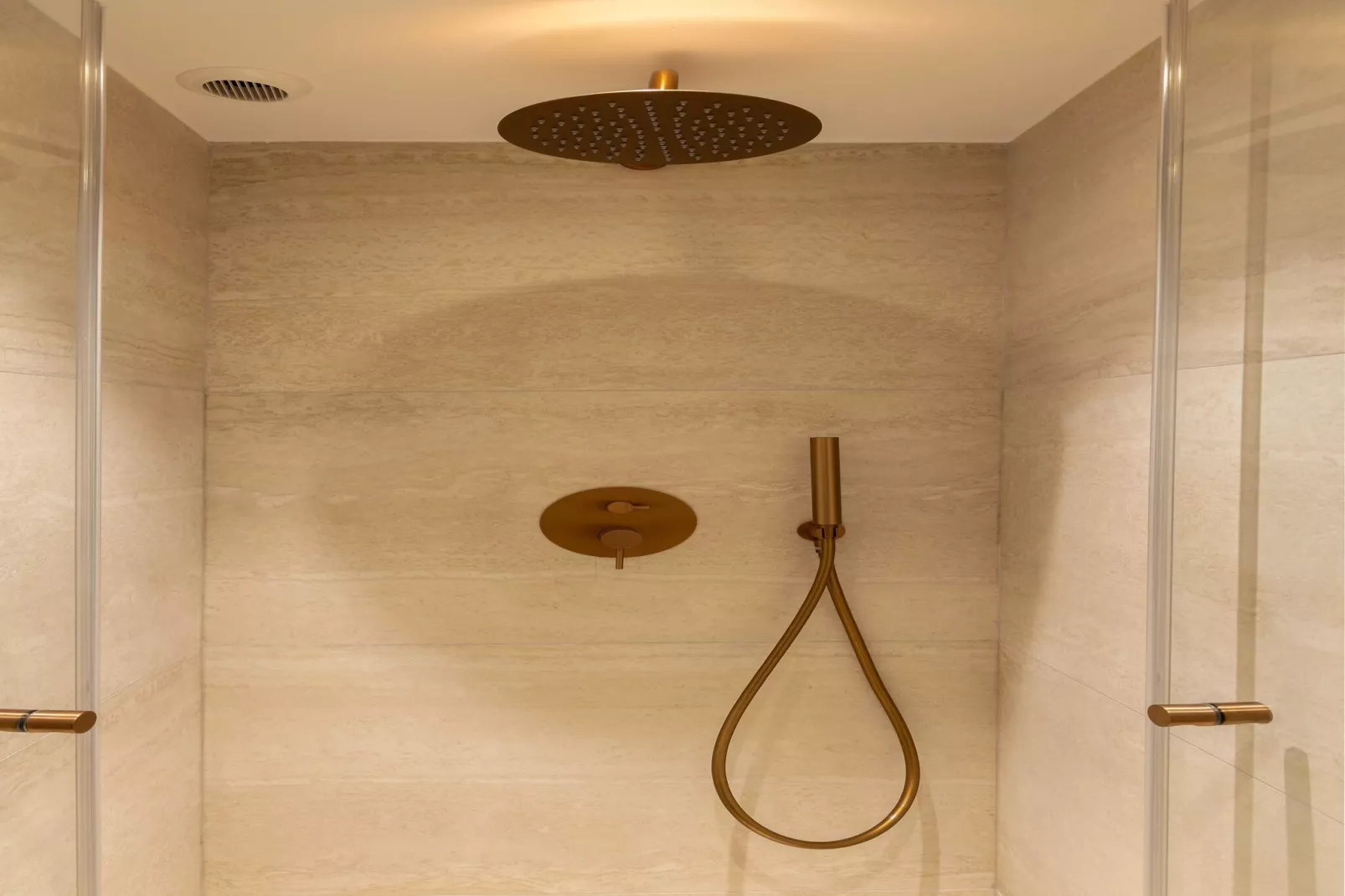 PPR-6-SAINTDENIS-Badkamer