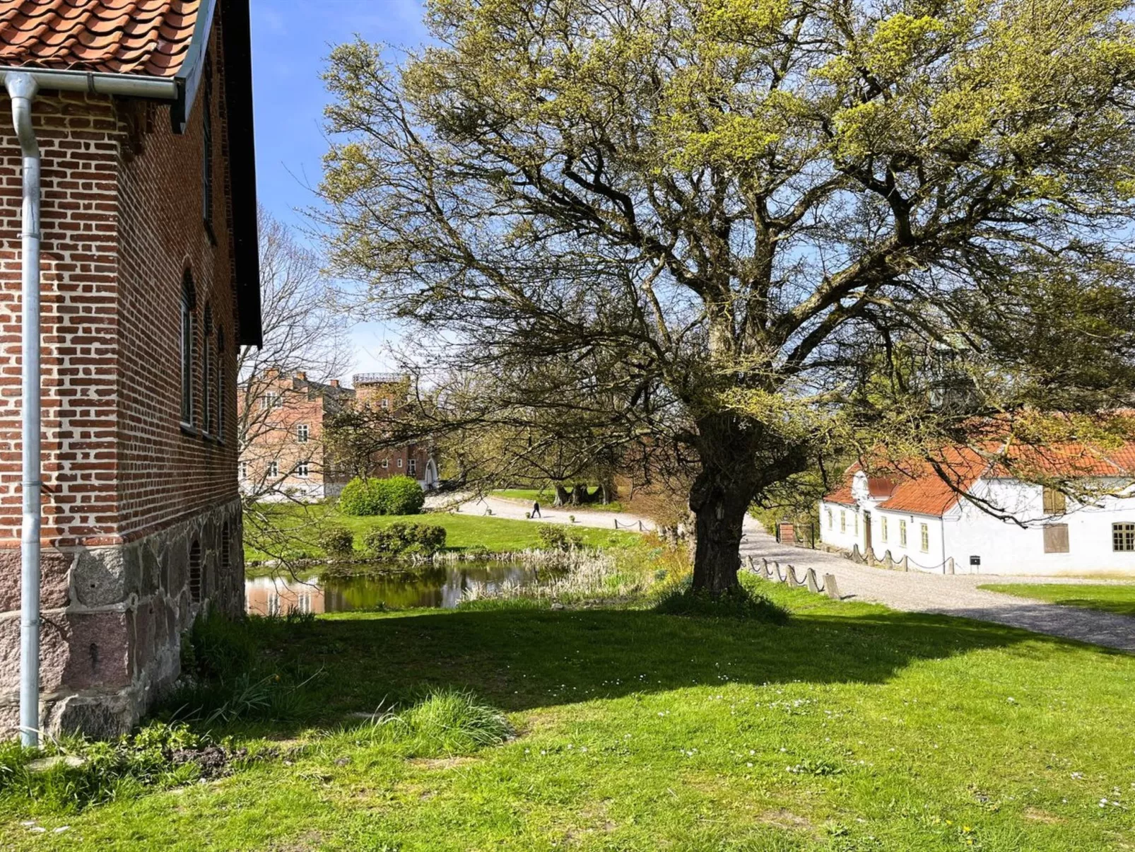 "Brun" - 1.5km from the sea-Buiten