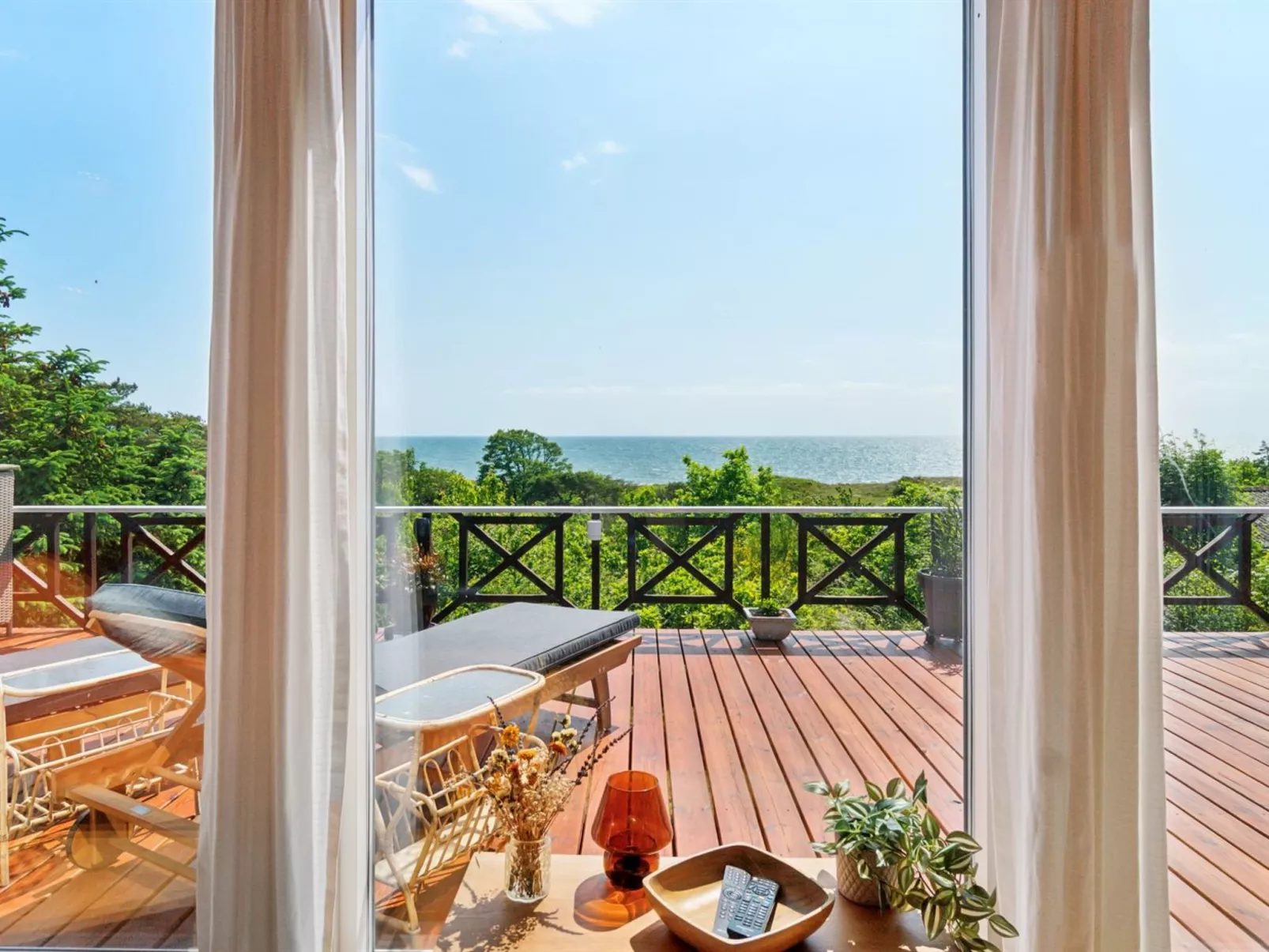 "Mariam" - 100m from the sea-Buiten