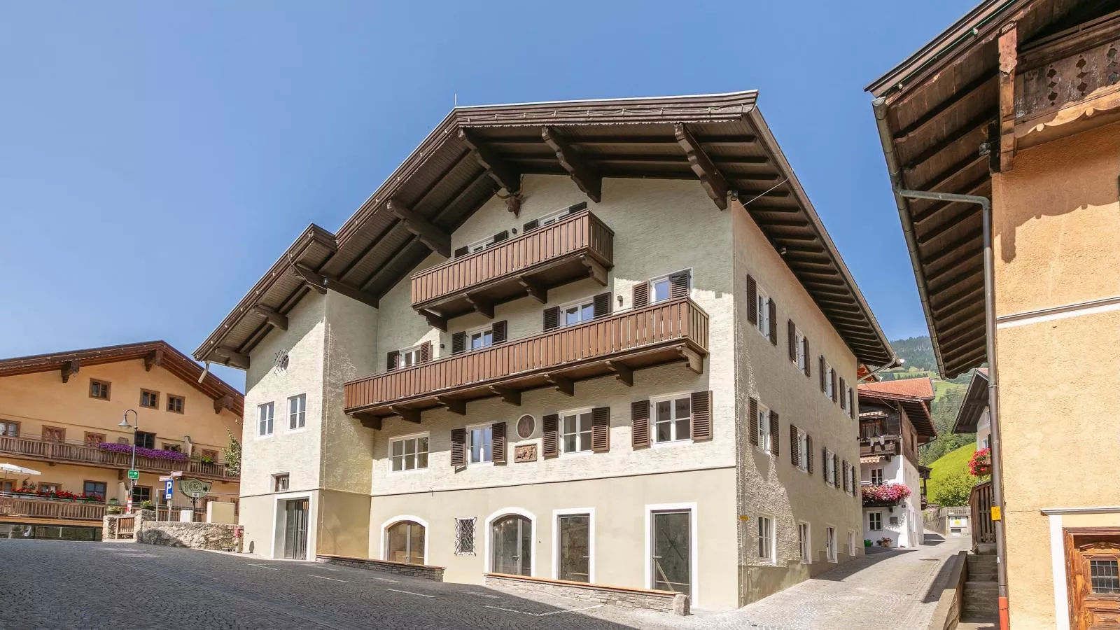 Hopfgarten Alpin Living Top 4-Buitenkant zomer