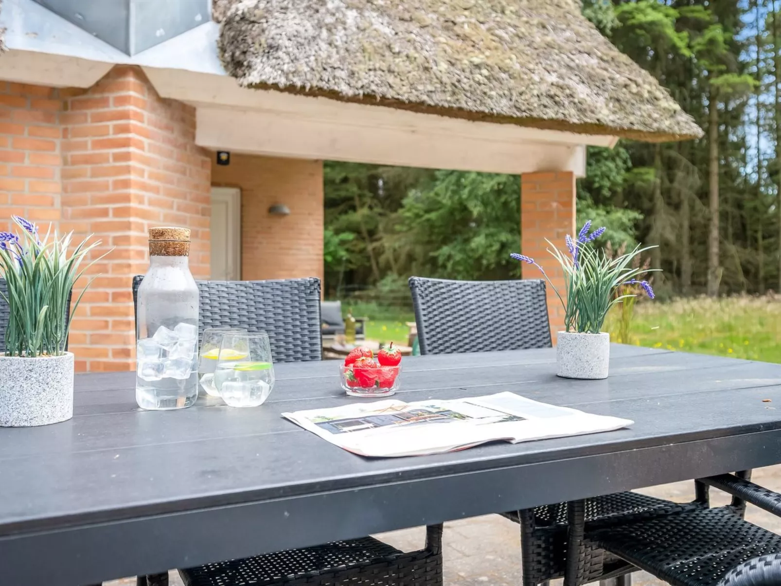 "Batsha" - 1.7km from the sea-Buiten