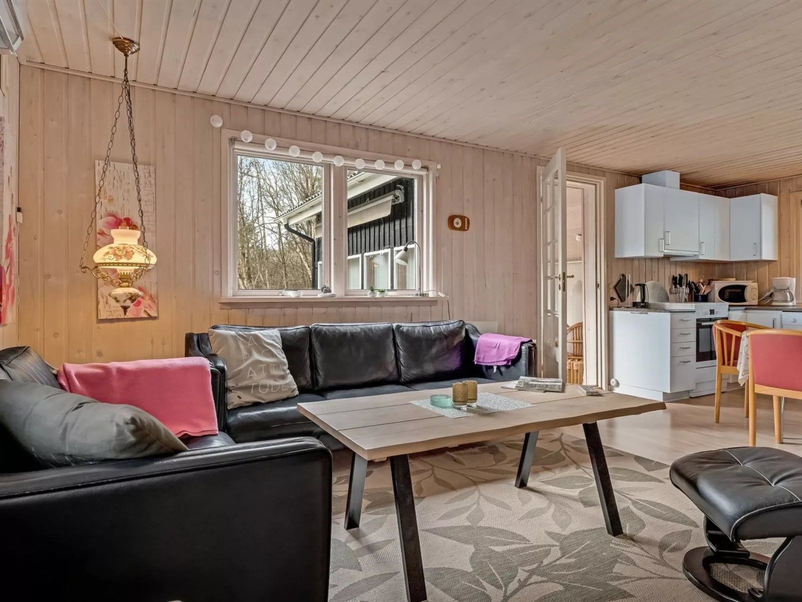 "Iris" - 200m to the fjord-Binnen