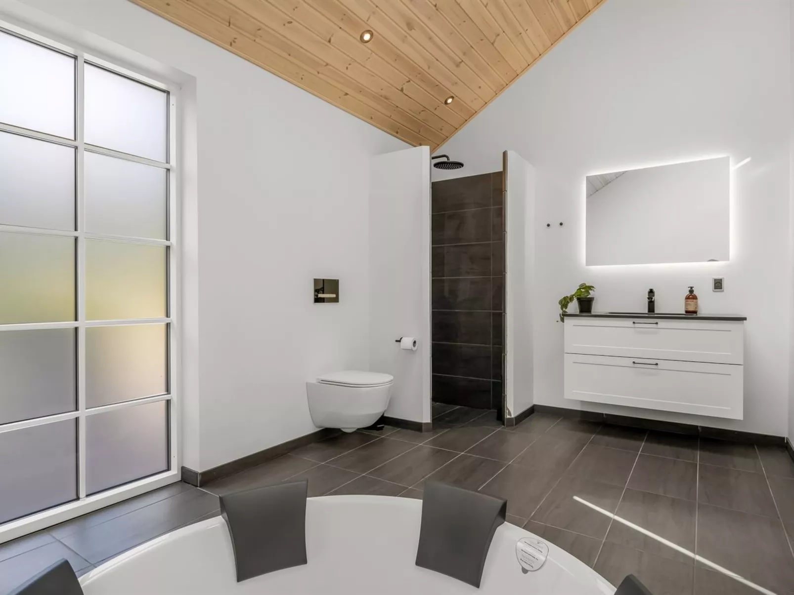 "Osa" -  from the sea-Binnen