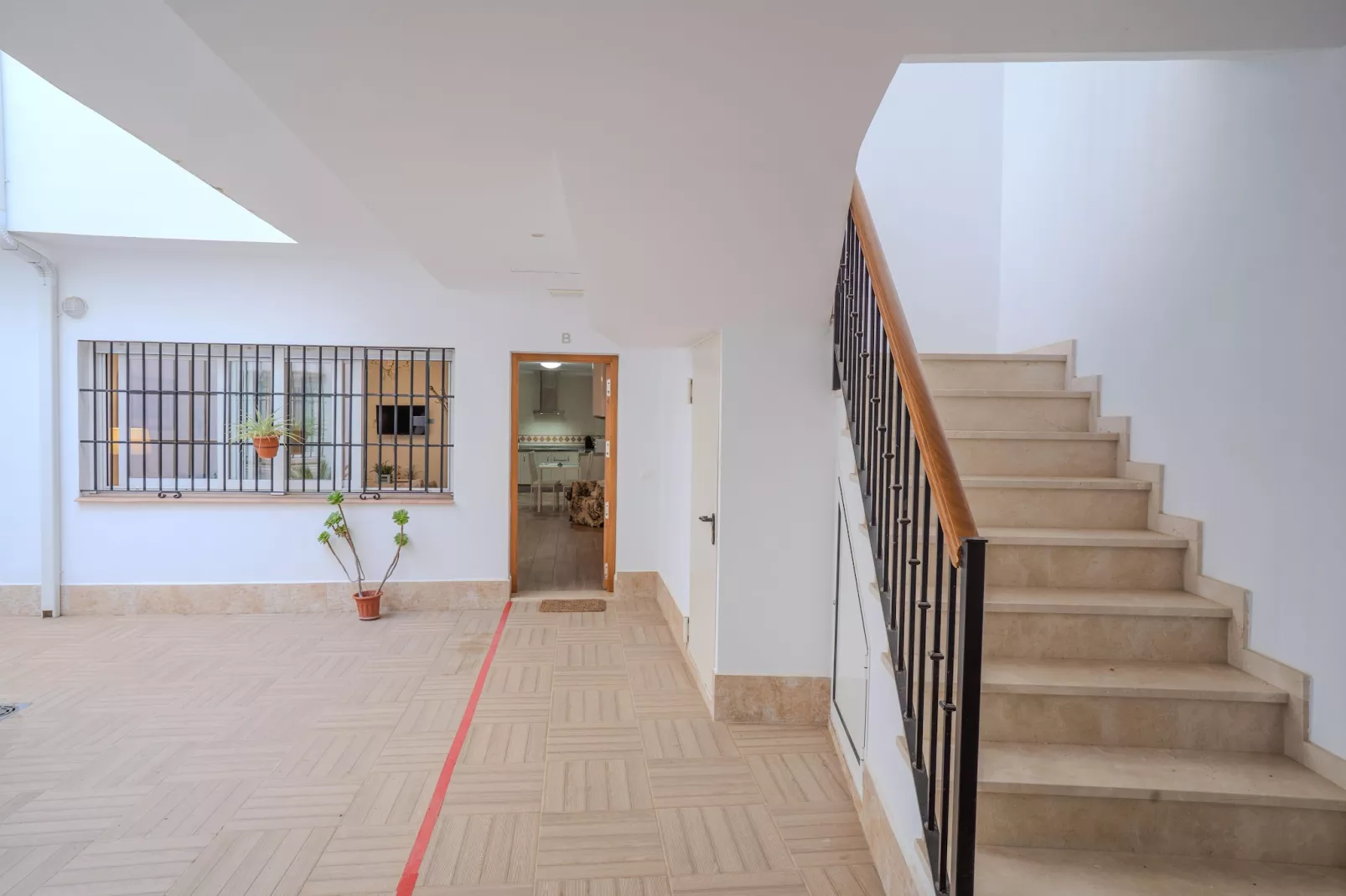 Santa Ángela de la Cruz-Overloop