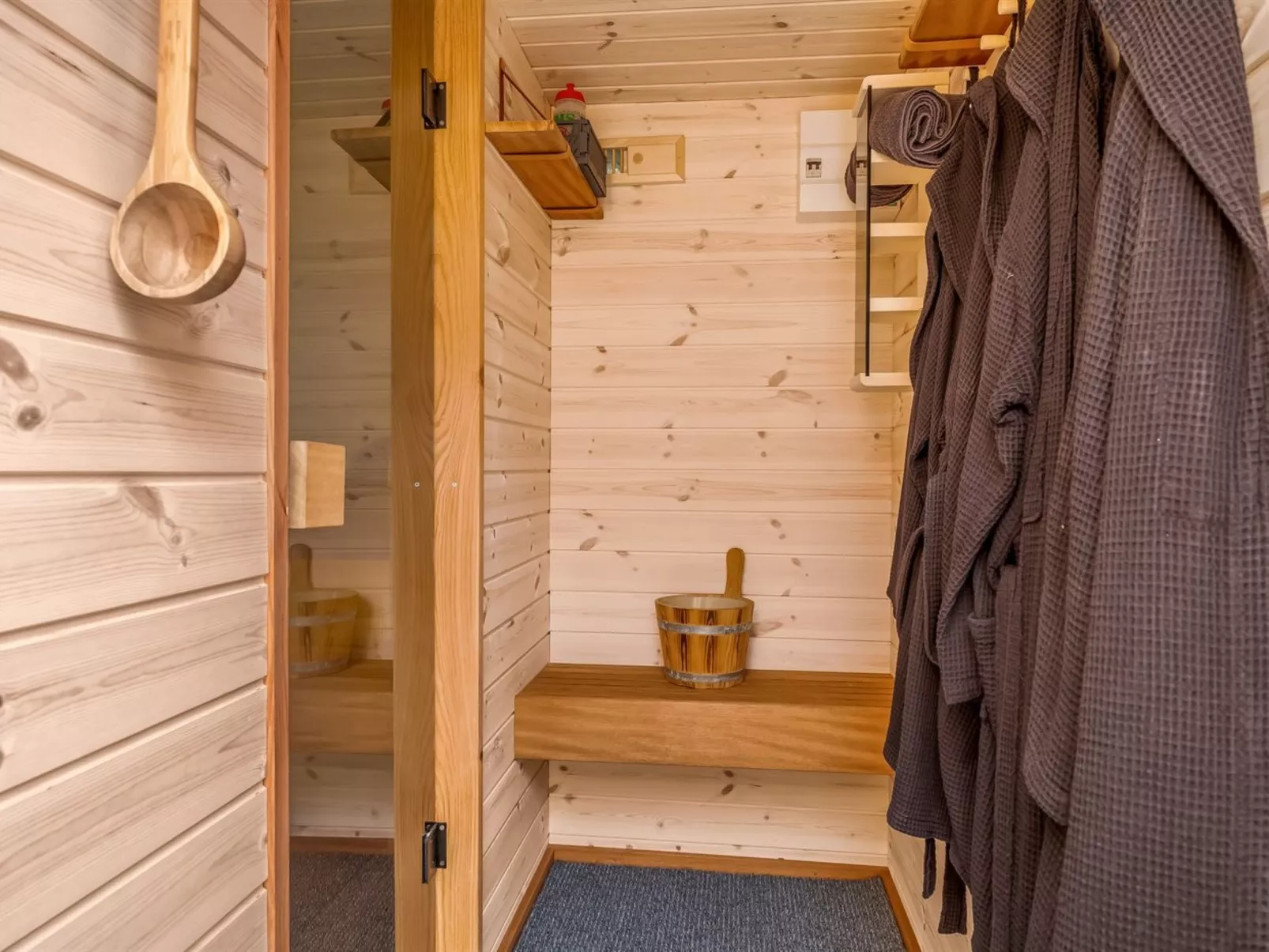 "Diderik" - 20m to the fjord-Buiten