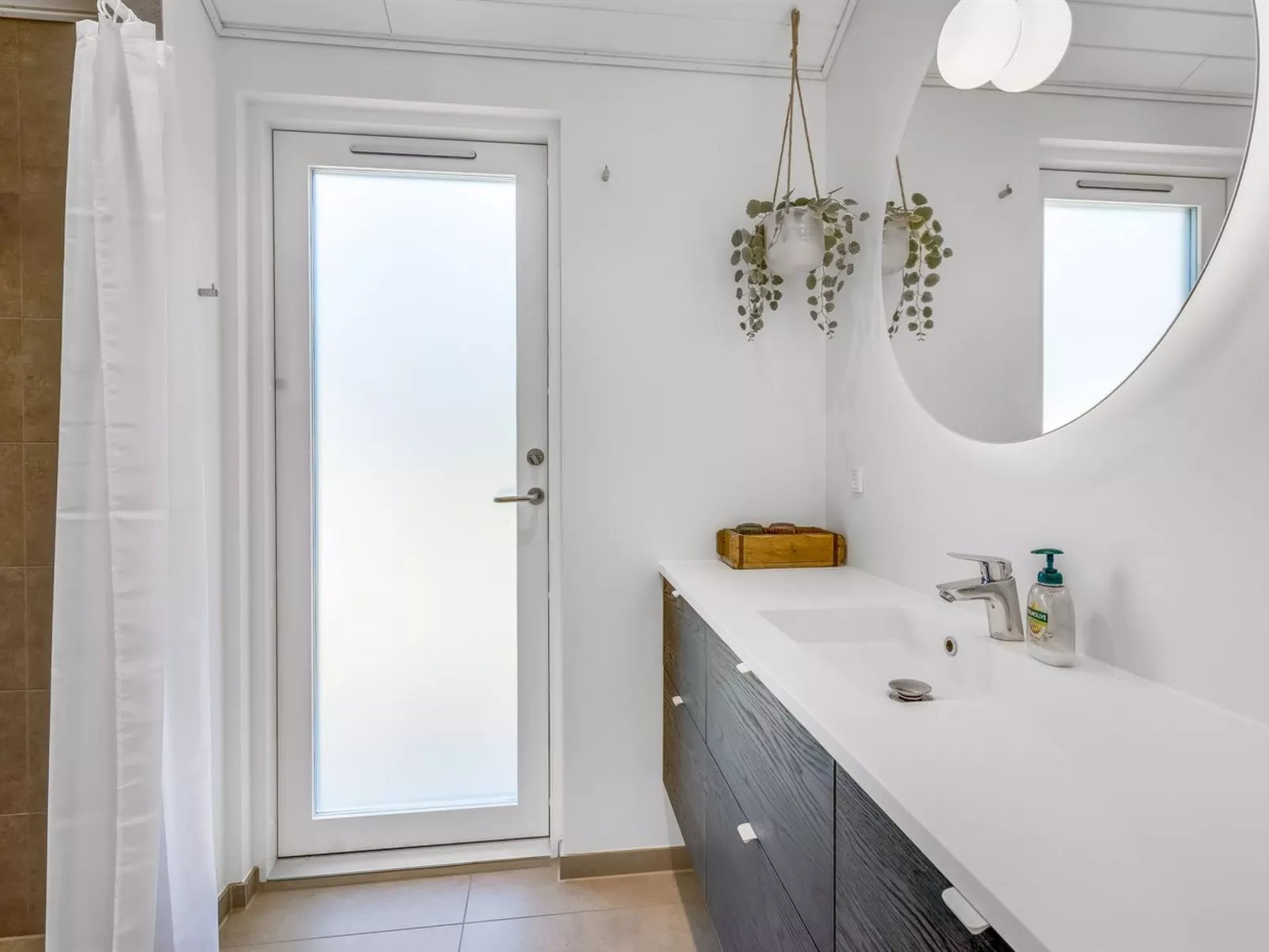 "Aarthi" - 575m from the sea-Binnen