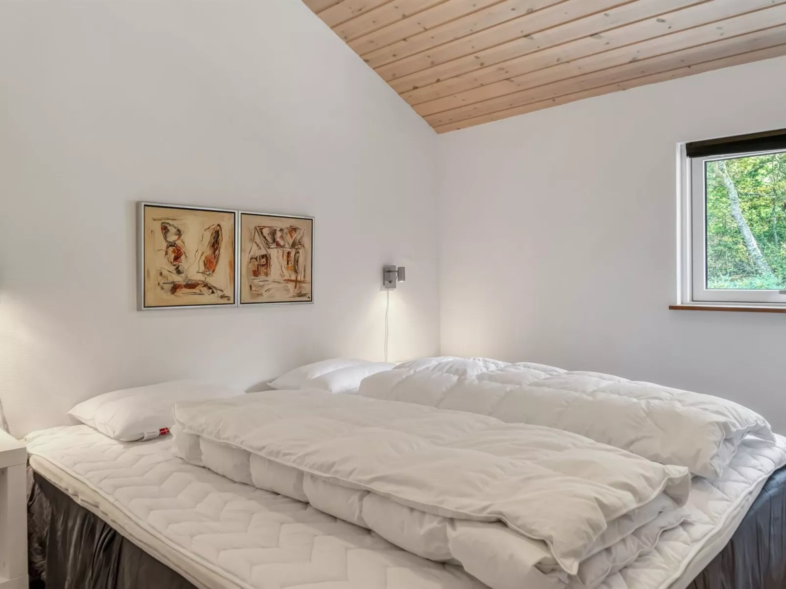 "Swarthofthi" - 340m to the fjord-Binnen