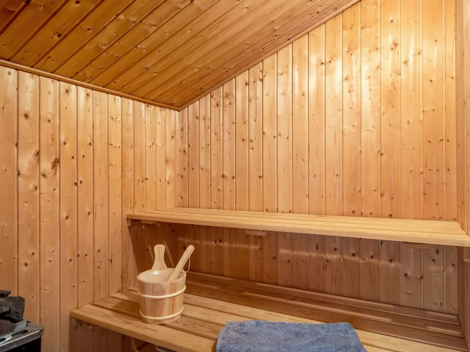 "Elizabeth" - 150m to the fjord-Binnen