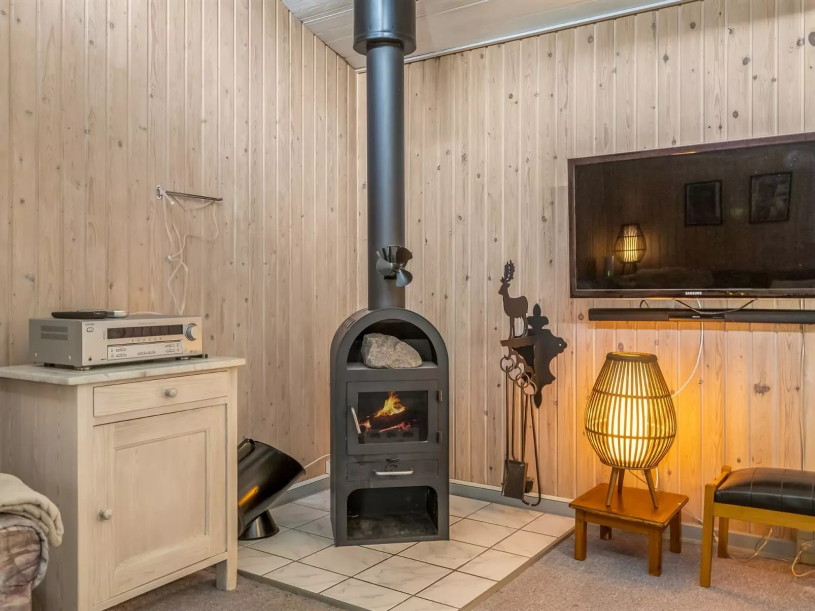 "Anne" - 30km from the sea-Binnen