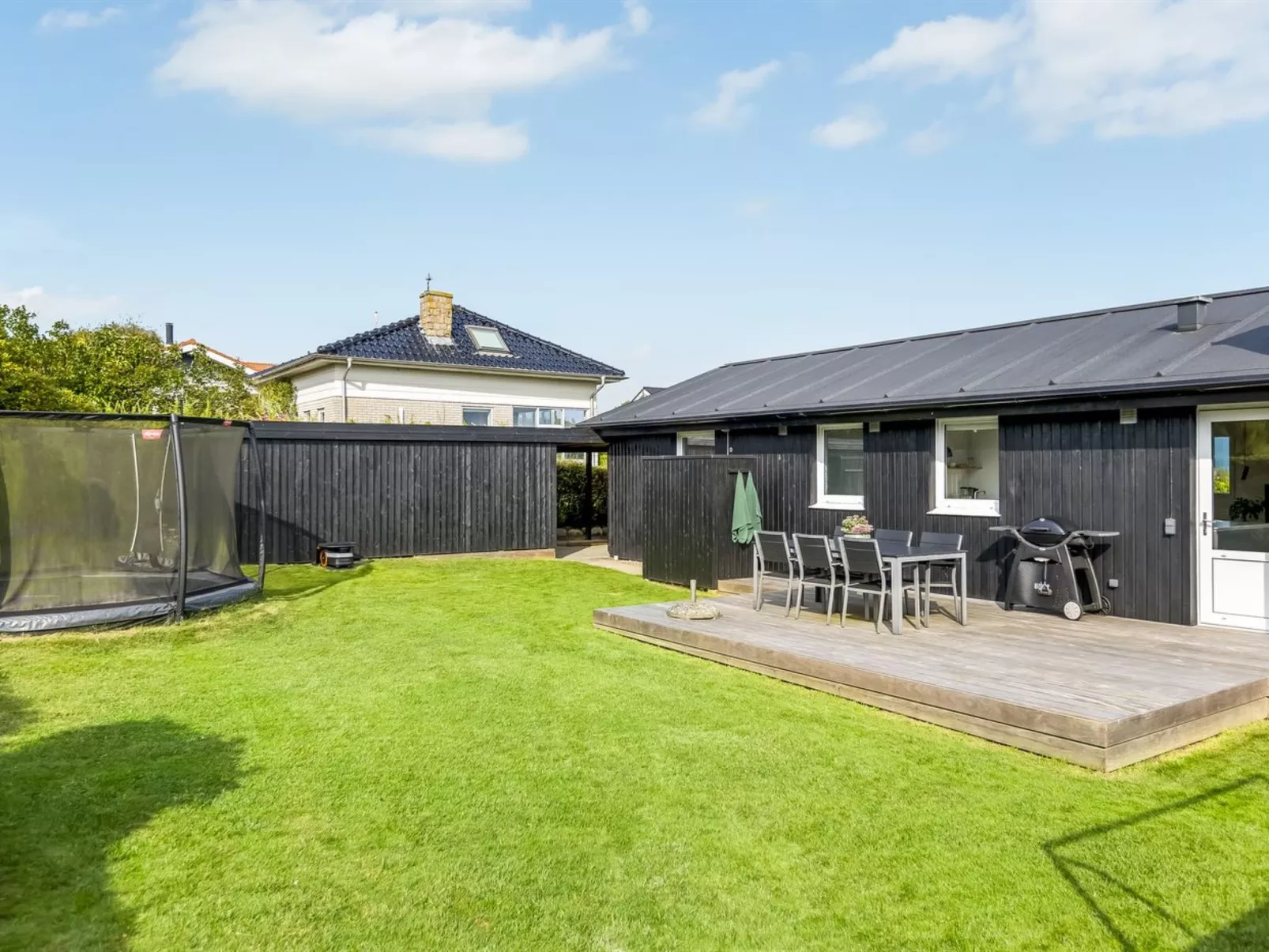 "Hubertina" - 75m from the sea-Buiten