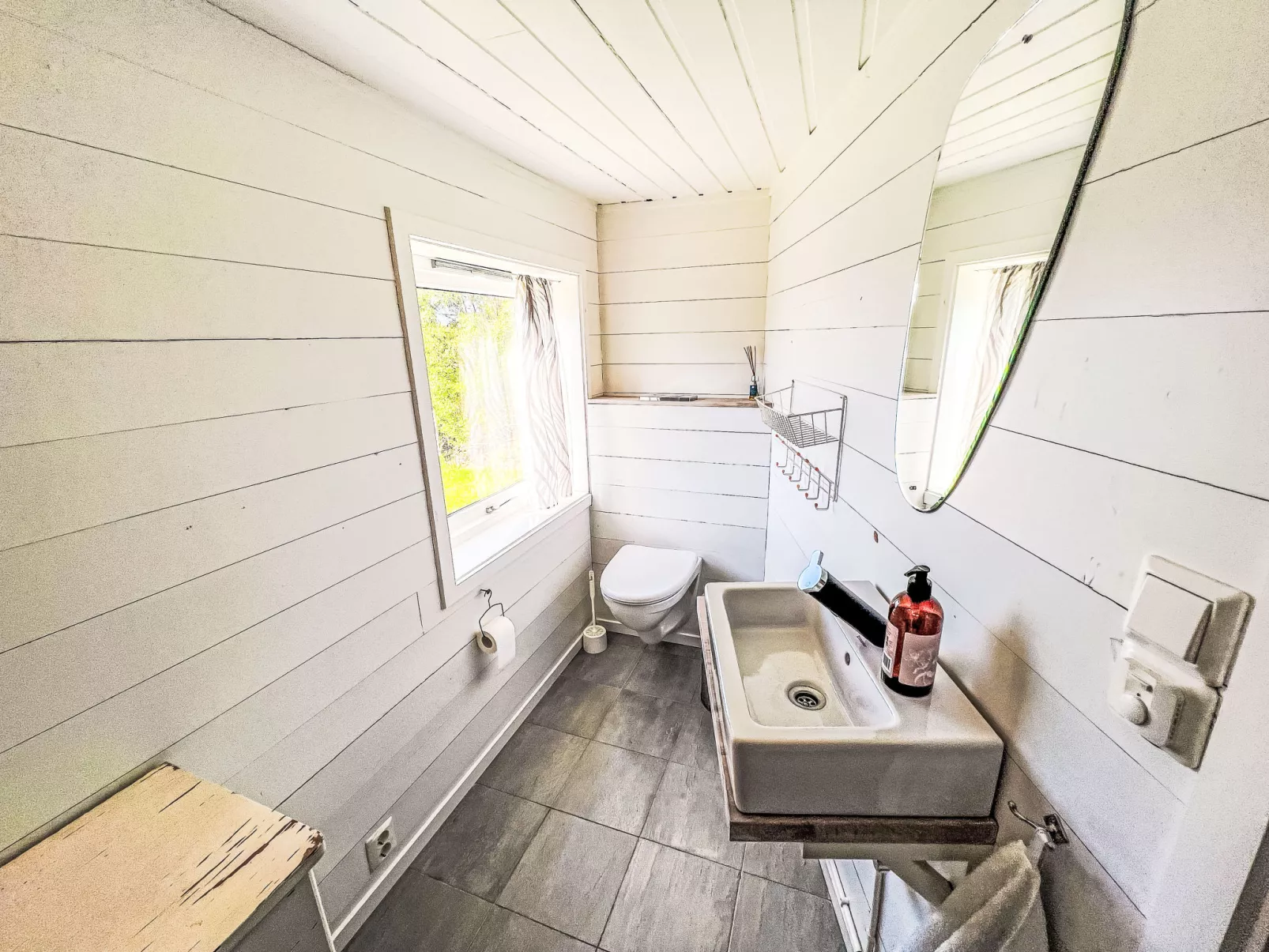 Lauvlid Cottage-Binnen