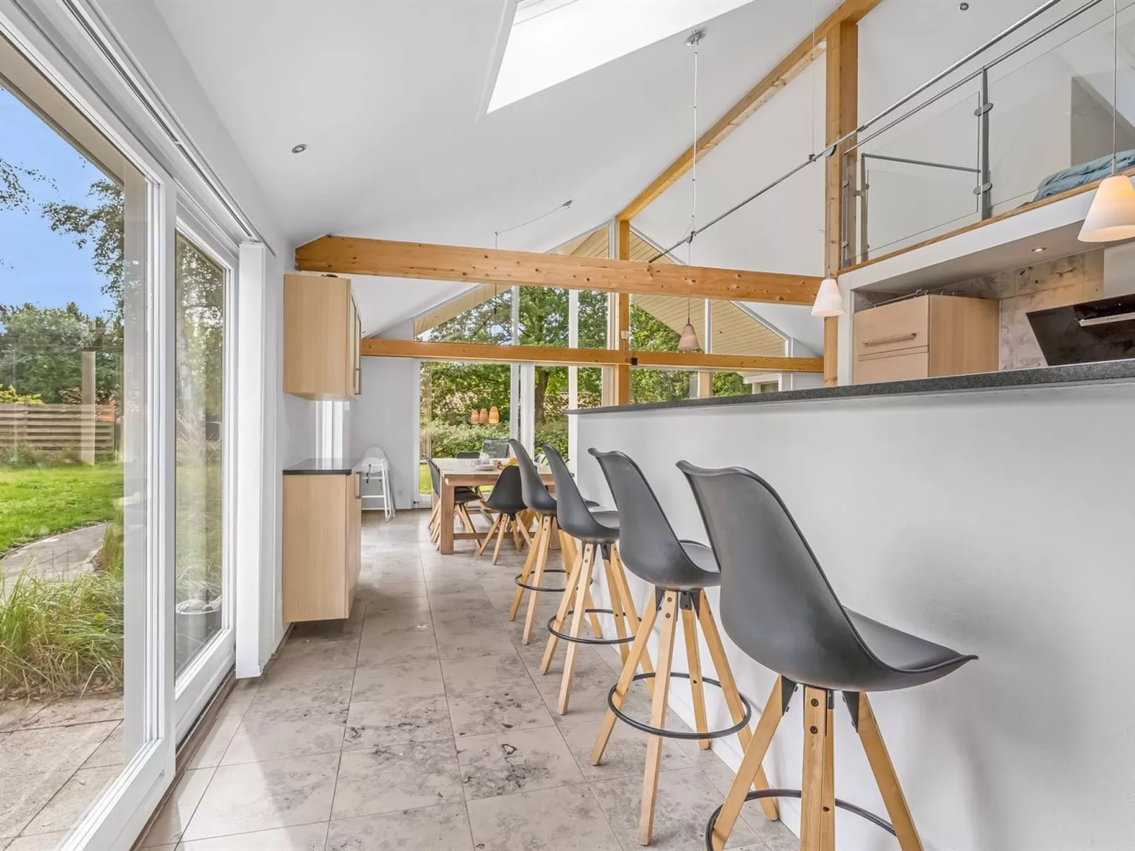 "Talitha" - 40m from the sea-Binnen