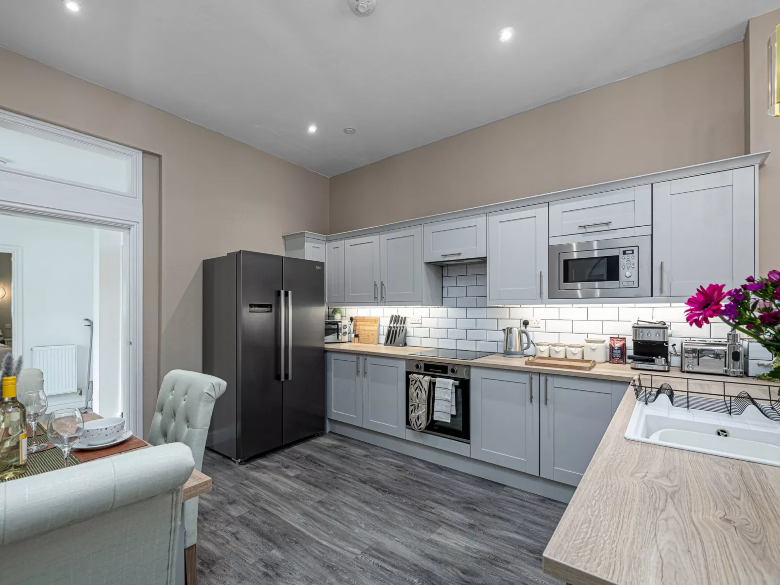 Peace Retreats-Binnen