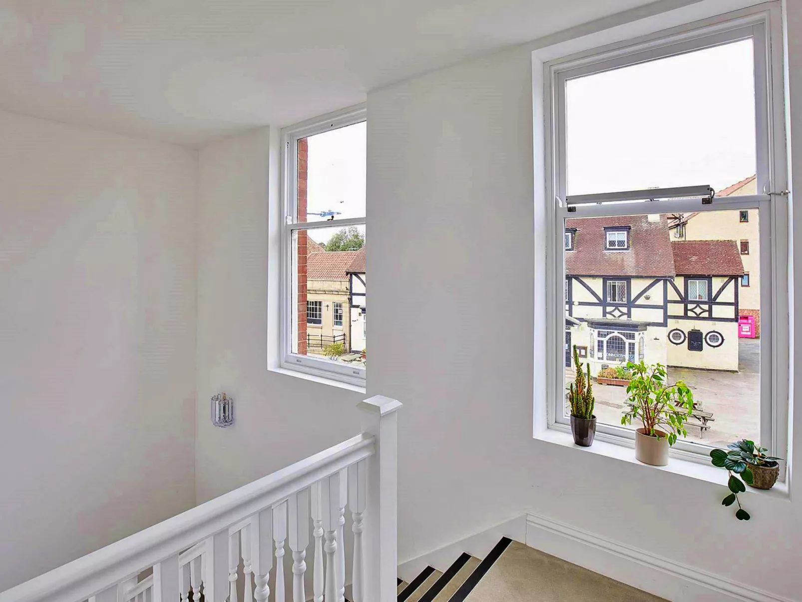 The Bank House-Buiten