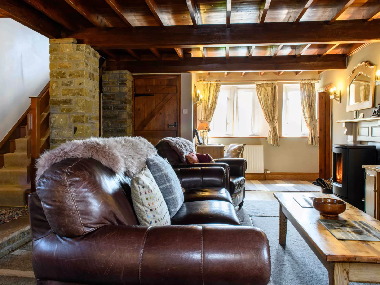 Shepherds Cottage at Mile House Farm-Binnen