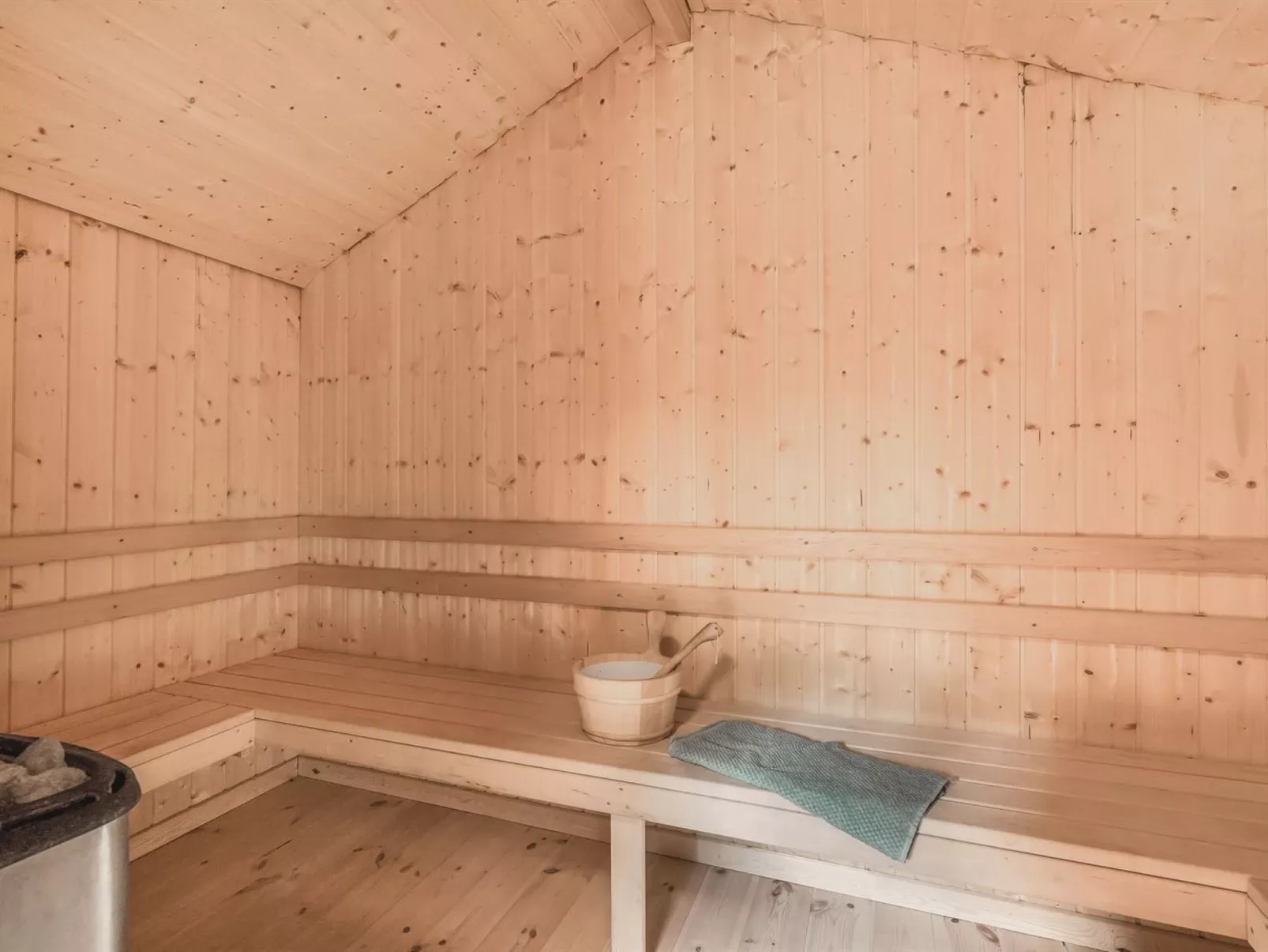 "Velika" - 300m to the fjord-Binnen