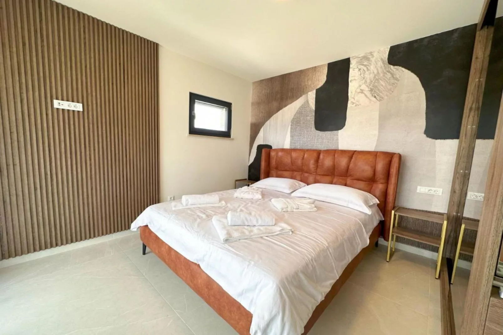 Leonarda Waterfront Residences- Three-Bedroom Penthouse  (The Riviera Three) -S3-Slaapkamer